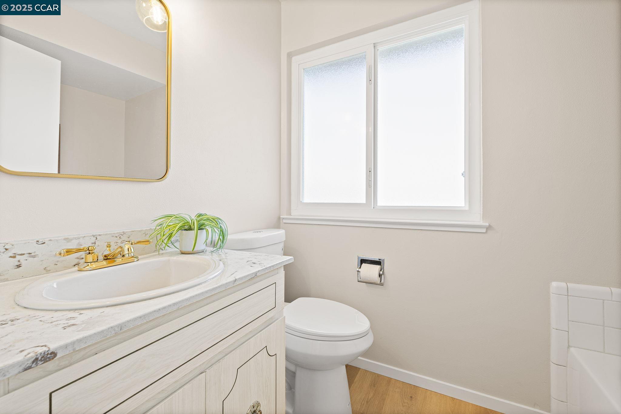 Detail Gallery Image 21 of 29 For 2325 Lariat Ln, Walnut Creek,  CA 94596 - 5 Beds | 3/1 Baths