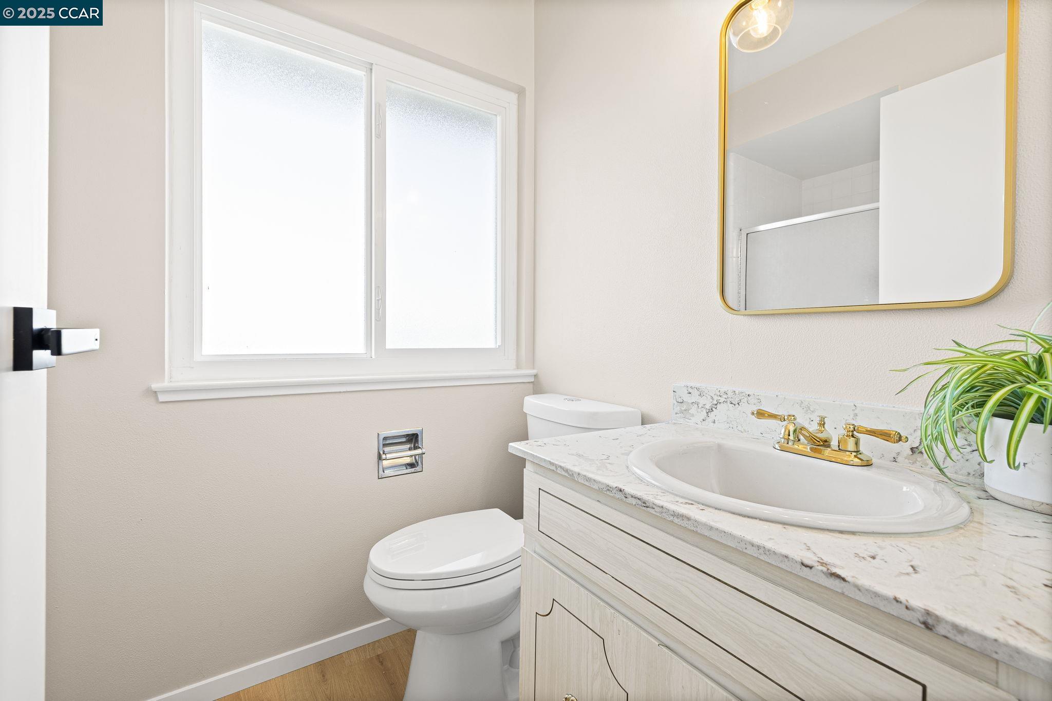 Detail Gallery Image 22 of 29 For 2325 Lariat Ln, Walnut Creek,  CA 94596 - 5 Beds | 3/1 Baths