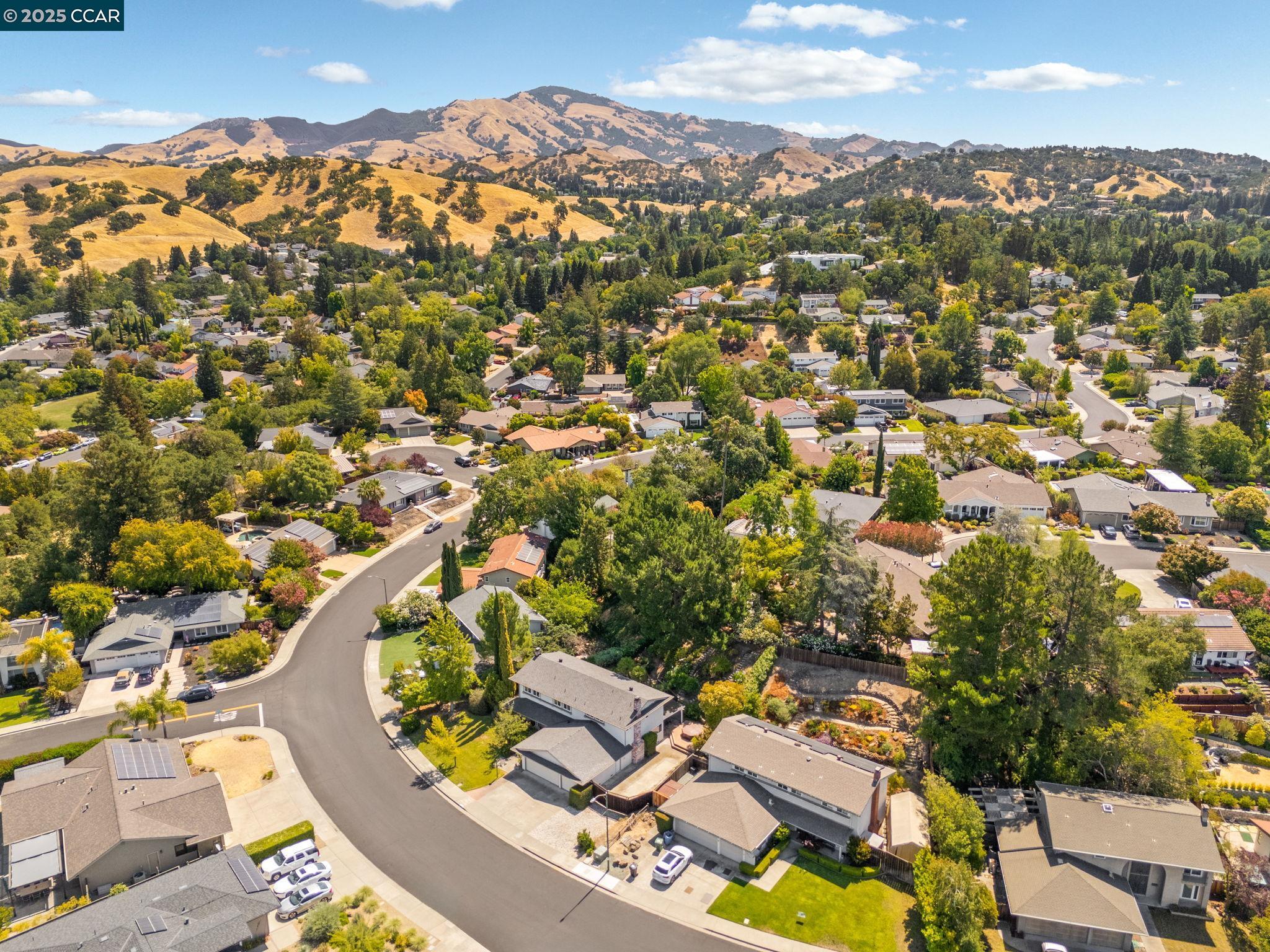 Detail Gallery Image 27 of 29 For 2325 Lariat Ln, Walnut Creek,  CA 94596 - 5 Beds | 3/1 Baths