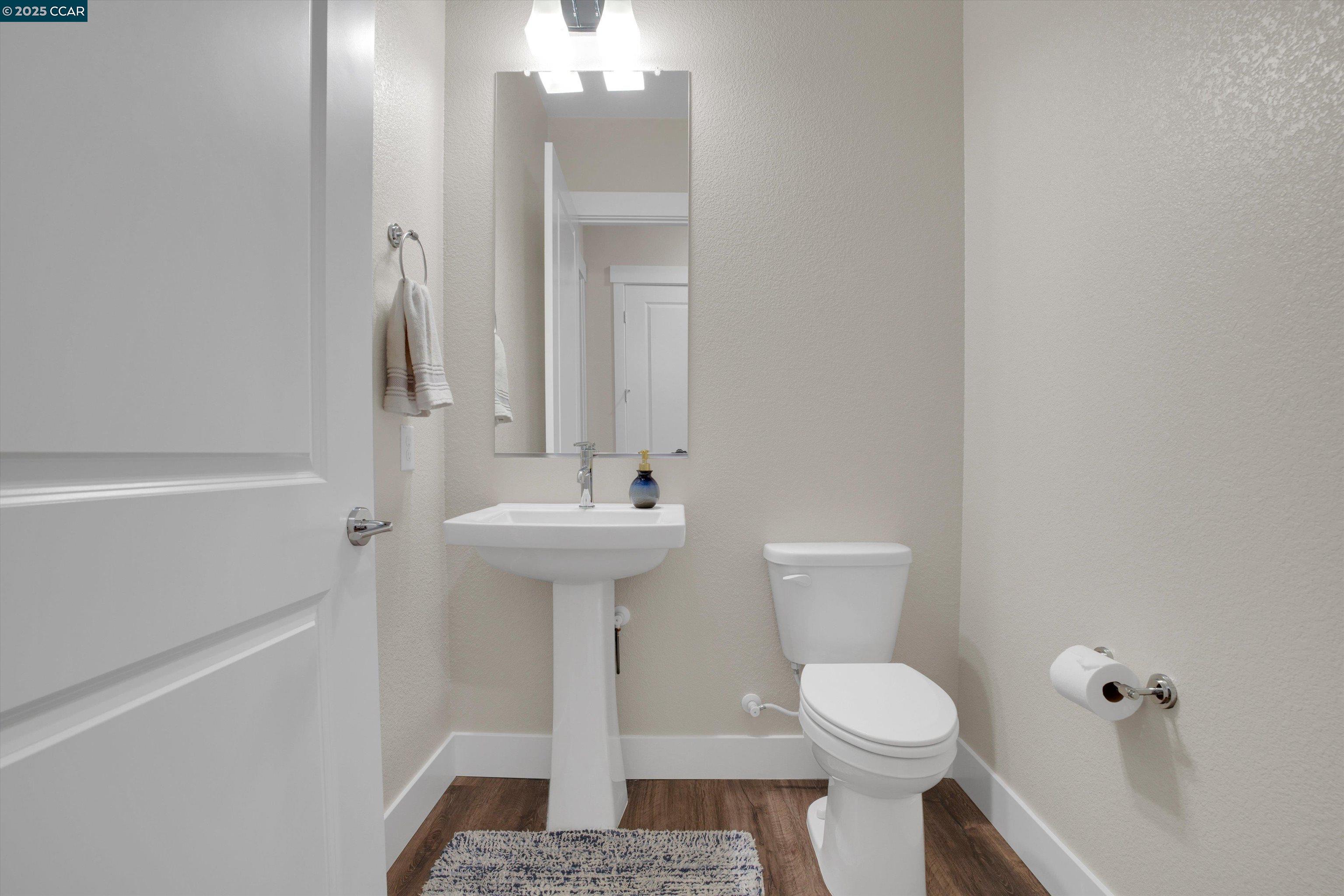 Detail Gallery Image 21 of 29 For 701 Victoria Drive, Manteca,  CA 95336-4419 - 2 Beds | 2/1 Baths