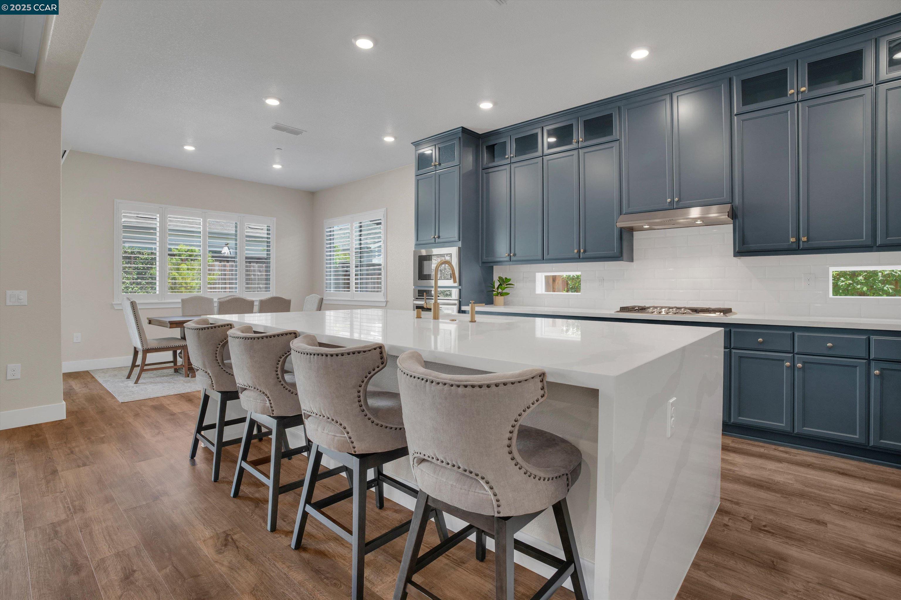 Detail Gallery Image 5 of 29 For 701 Victoria Drive, Manteca,  CA 95336-4419 - 2 Beds | 2/1 Baths