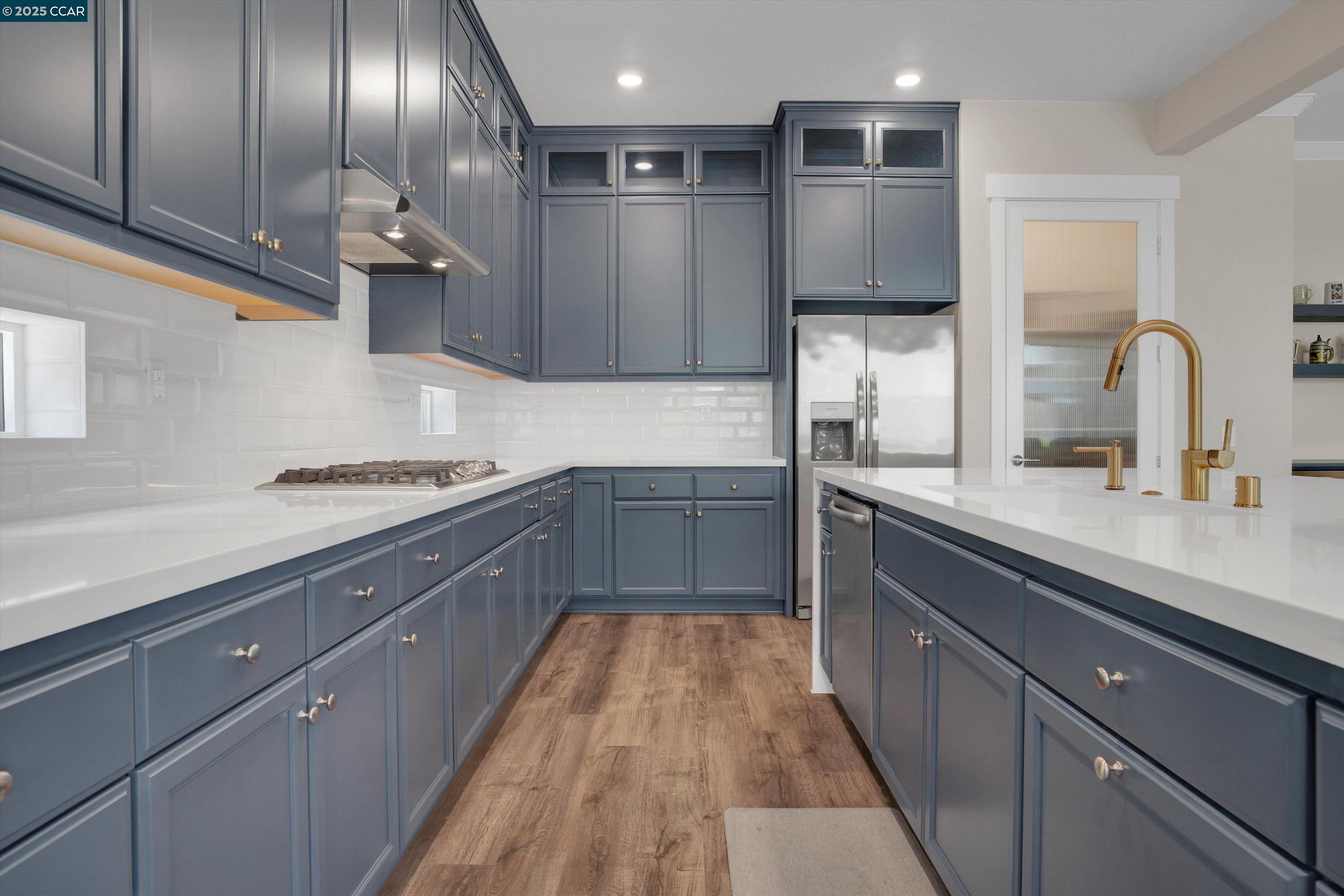 Detail Gallery Image 8 of 29 For 701 Victoria Drive, Manteca,  CA 95336-4419 - 2 Beds | 2/1 Baths
