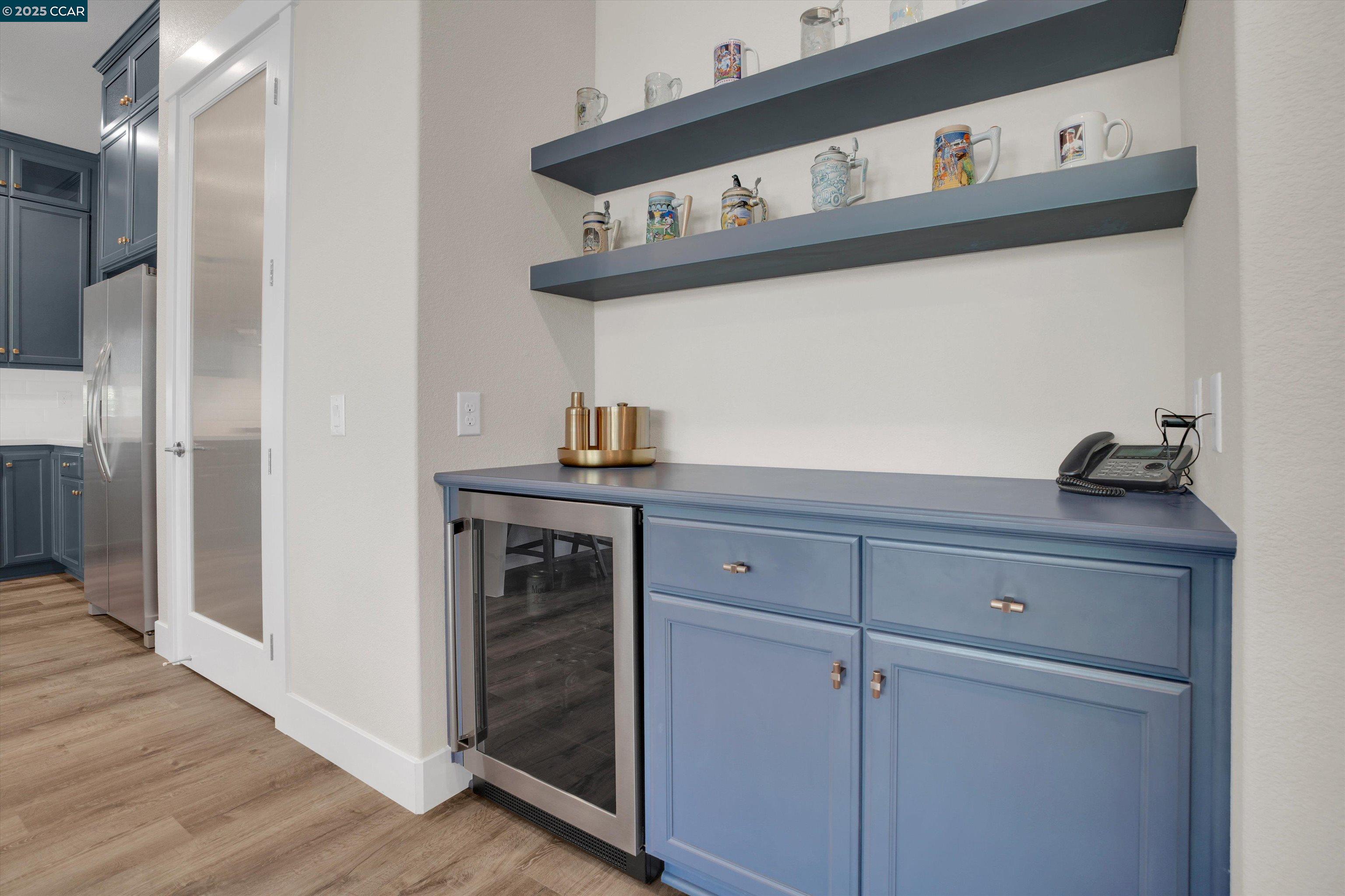 Detail Gallery Image 10 of 29 For 701 Victoria Drive, Manteca,  CA 95336-4419 - 2 Beds | 2/1 Baths