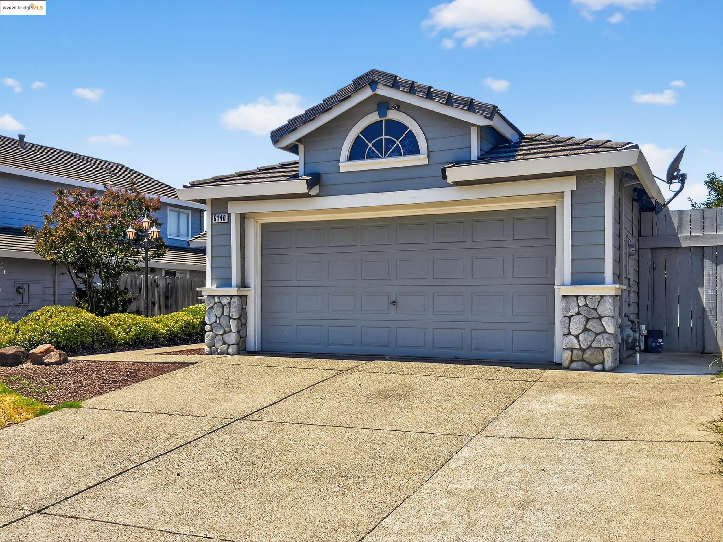 Detail Gallery Image 3 of 30 For 5140 Homestead Way, Antioch,  CA 94531 - 3 Beds | 2 Baths