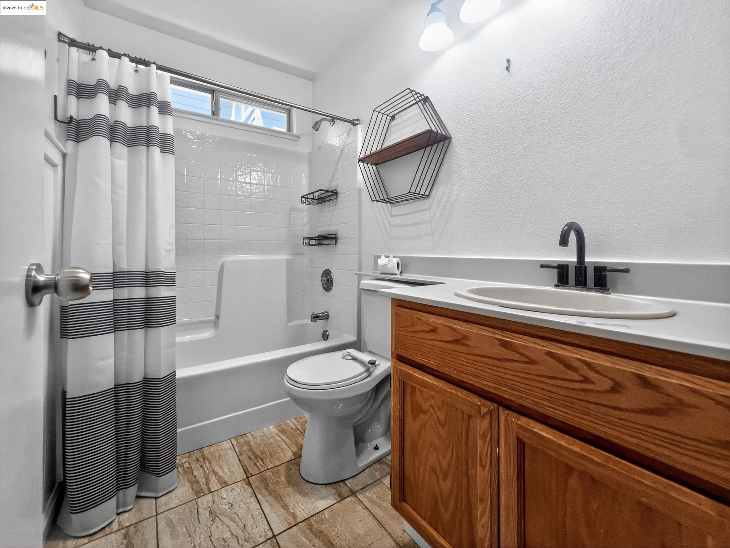 Detail Gallery Image 23 of 30 For 5140 Homestead Way, Antioch,  CA 94531 - 3 Beds | 2 Baths