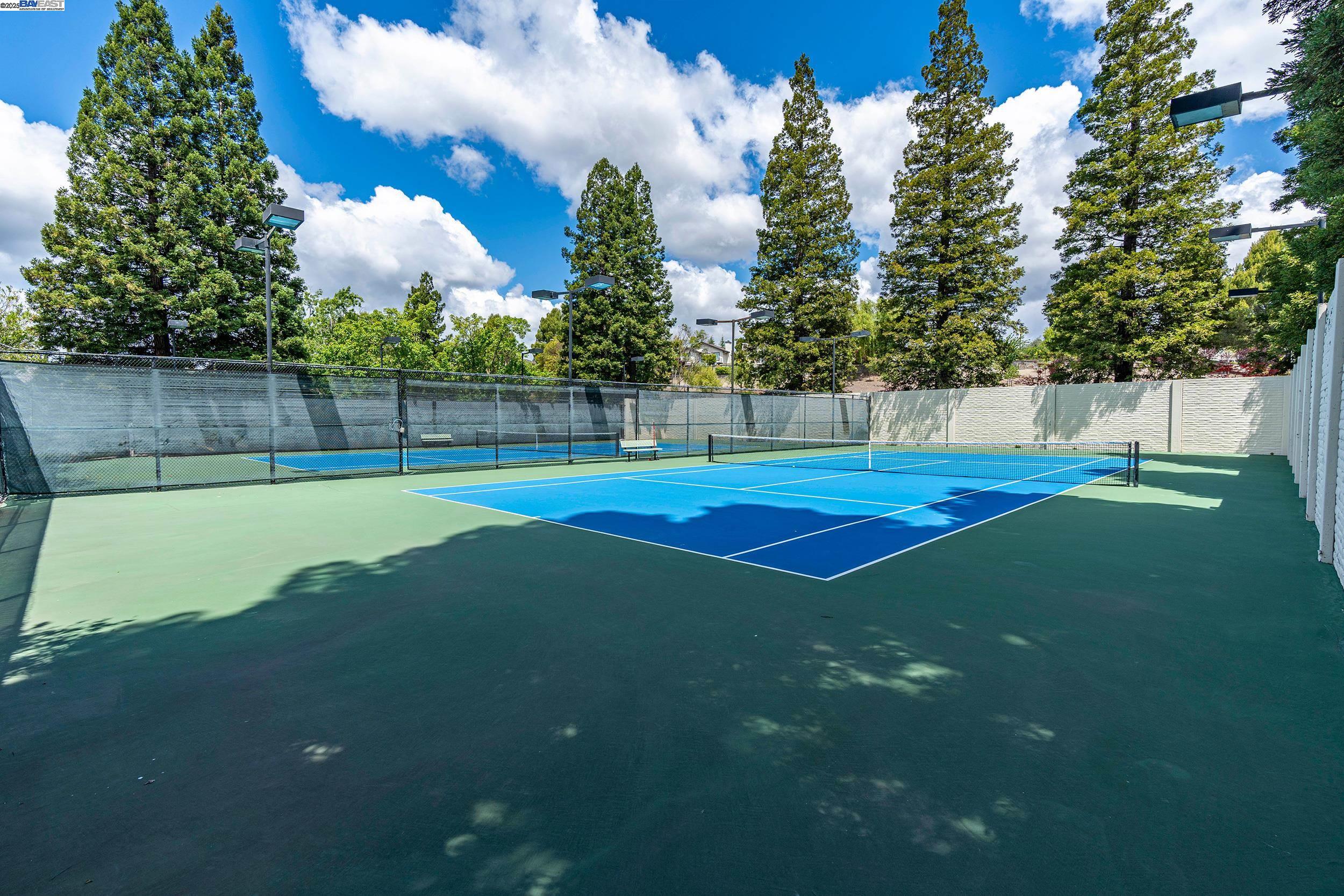 Detail Gallery Image 21 of 36 For 4009 W Lakeshore, San Ramon,  CA 94582 - 3 Beds | 2/1 Baths