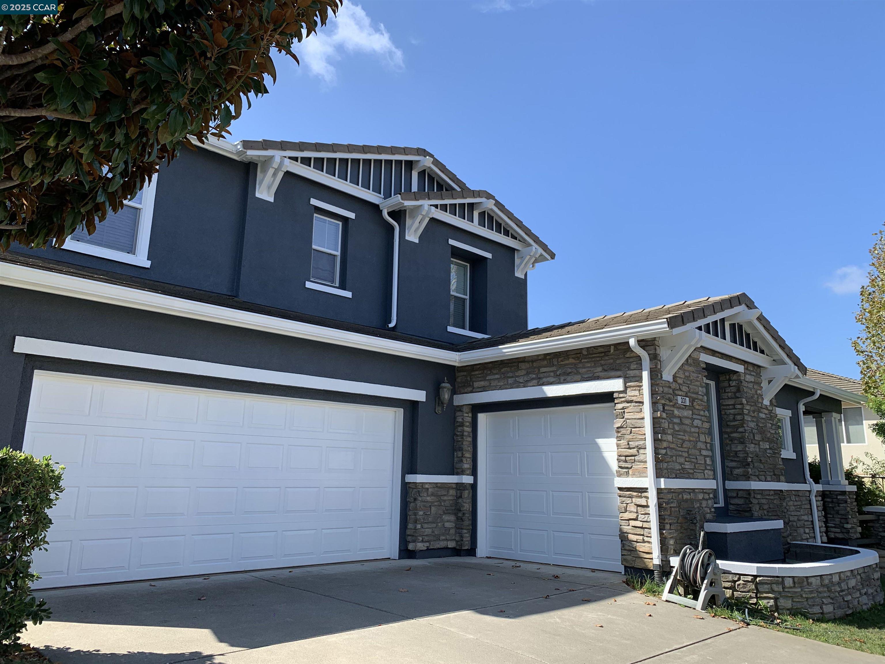 Detail Gallery Image 2 of 26 For 331 Ring Neck St, American Canyon,  CA 94503 - 4 Beds | 2/1 Baths