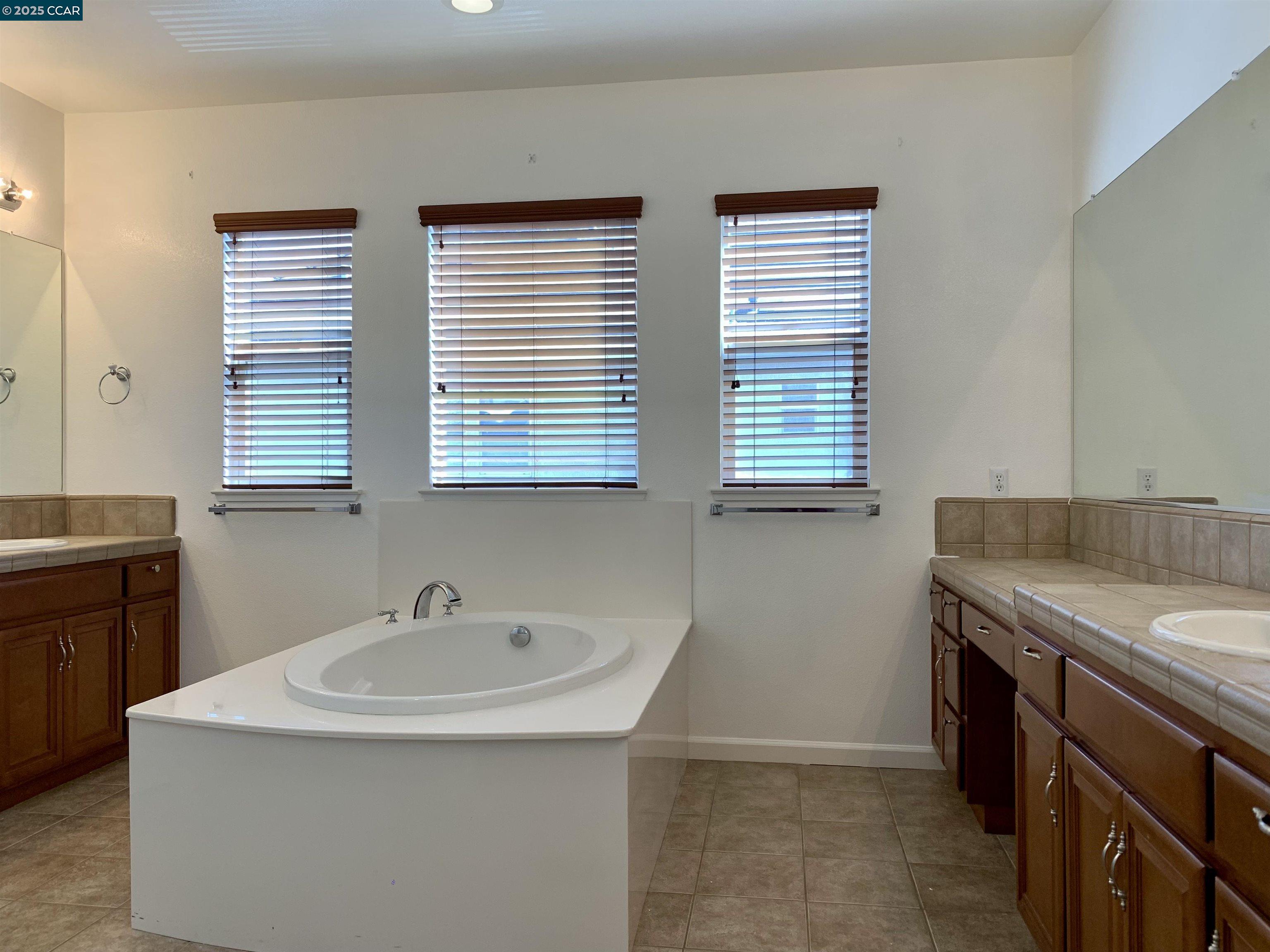 Detail Gallery Image 16 of 26 For 331 Ring Neck St, American Canyon,  CA 94503 - 4 Beds | 2/1 Baths
