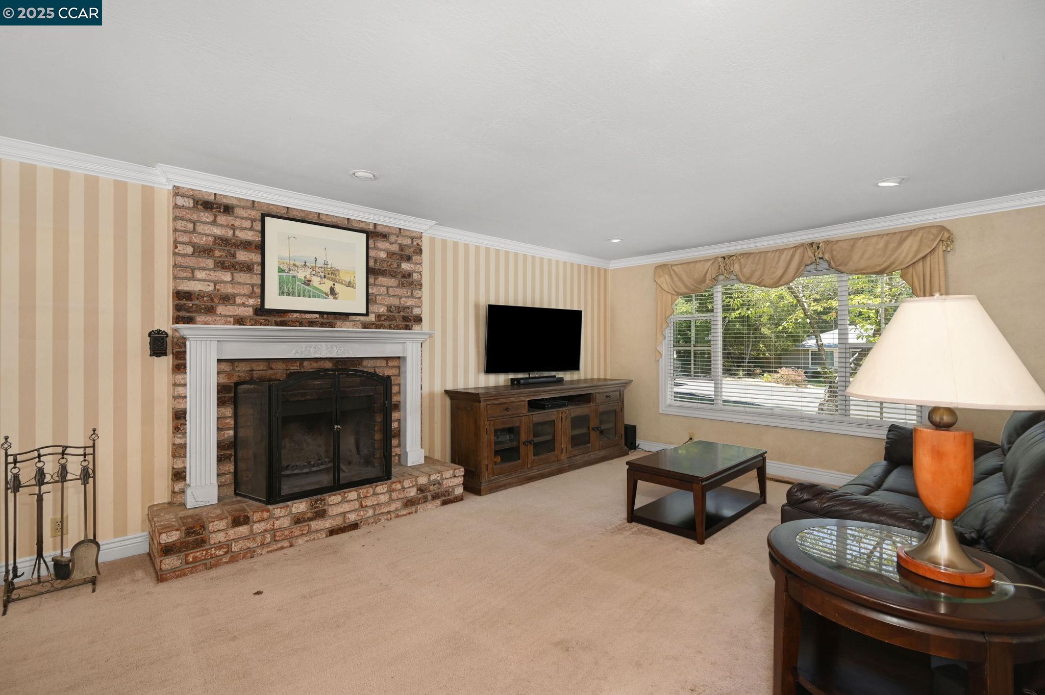 Detail Gallery Image 17 of 39 For 35 Alta Sierra Pl, Alamo,  CA 94507 - 4 Beds | 2/1 Baths