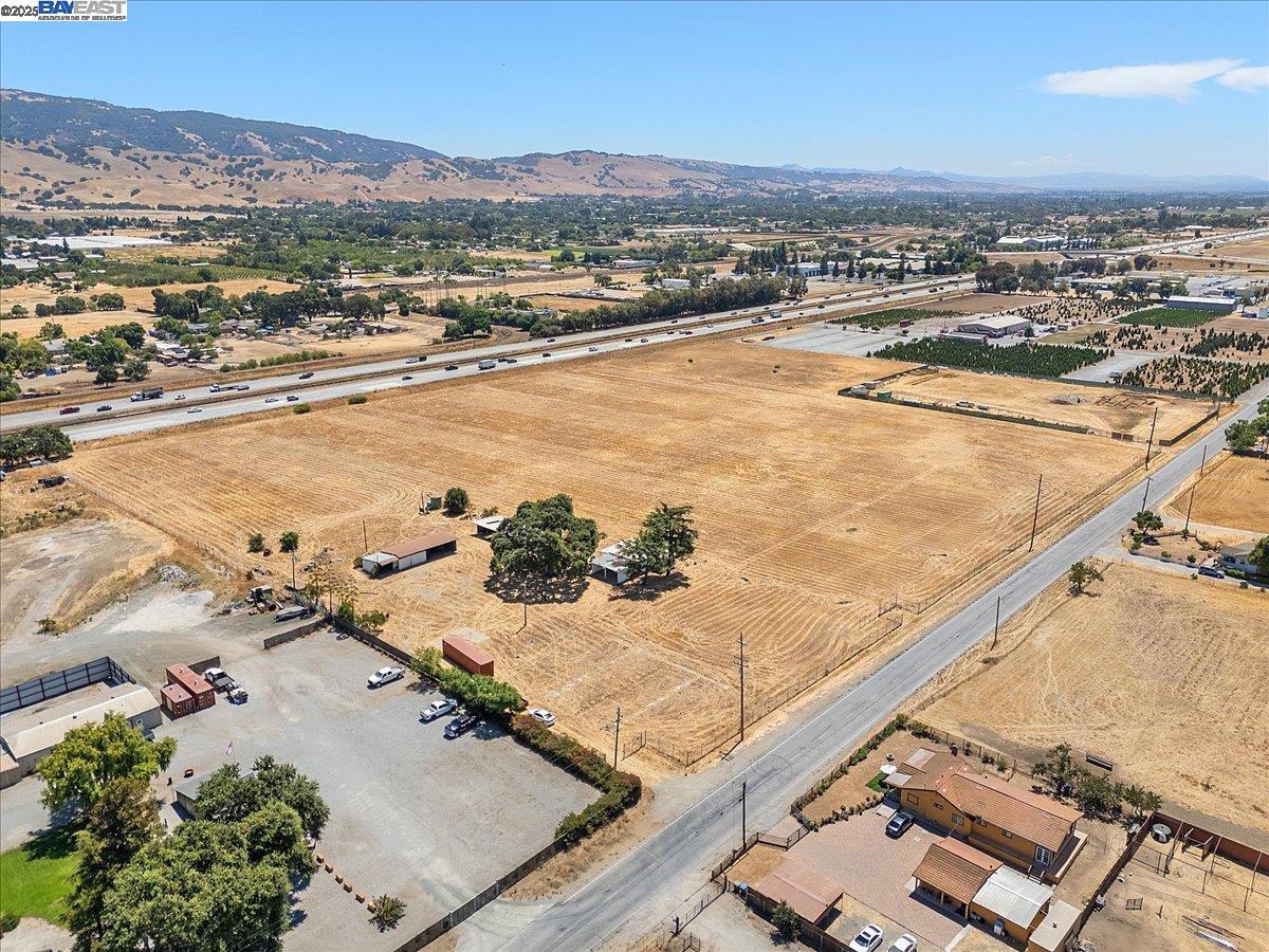 Detail Gallery Image 2 of 55 For 13690 Murphy Ave #E, San Martin,  CA 95046 - – Beds | – Baths