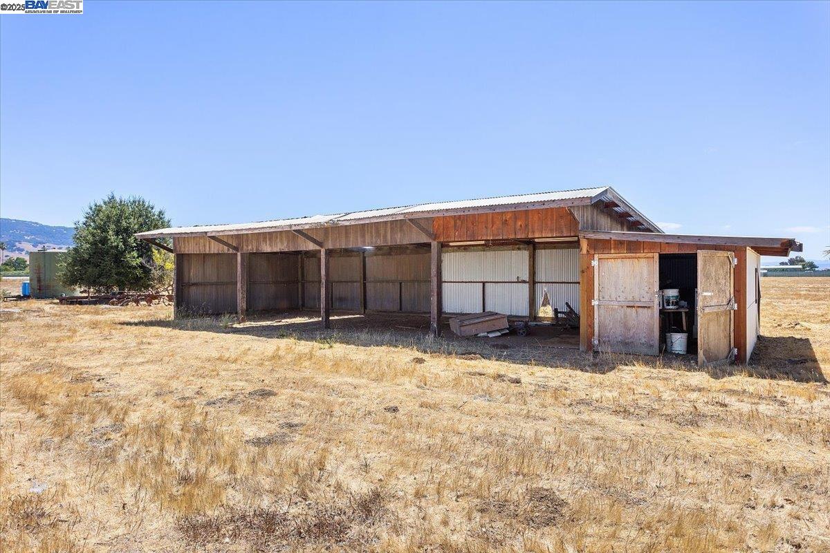 Detail Gallery Image 14 of 55 For 13690 Murphy Ave #E, San Martin,  CA 95046 - – Beds | – Baths