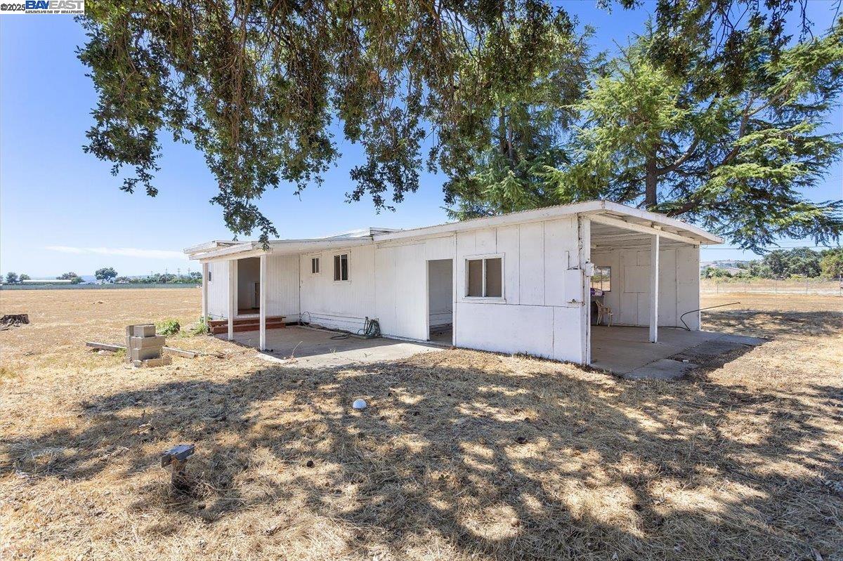 Detail Gallery Image 17 of 55 For 13690 Murphy Ave #E, San Martin,  CA 95046 - – Beds | – Baths