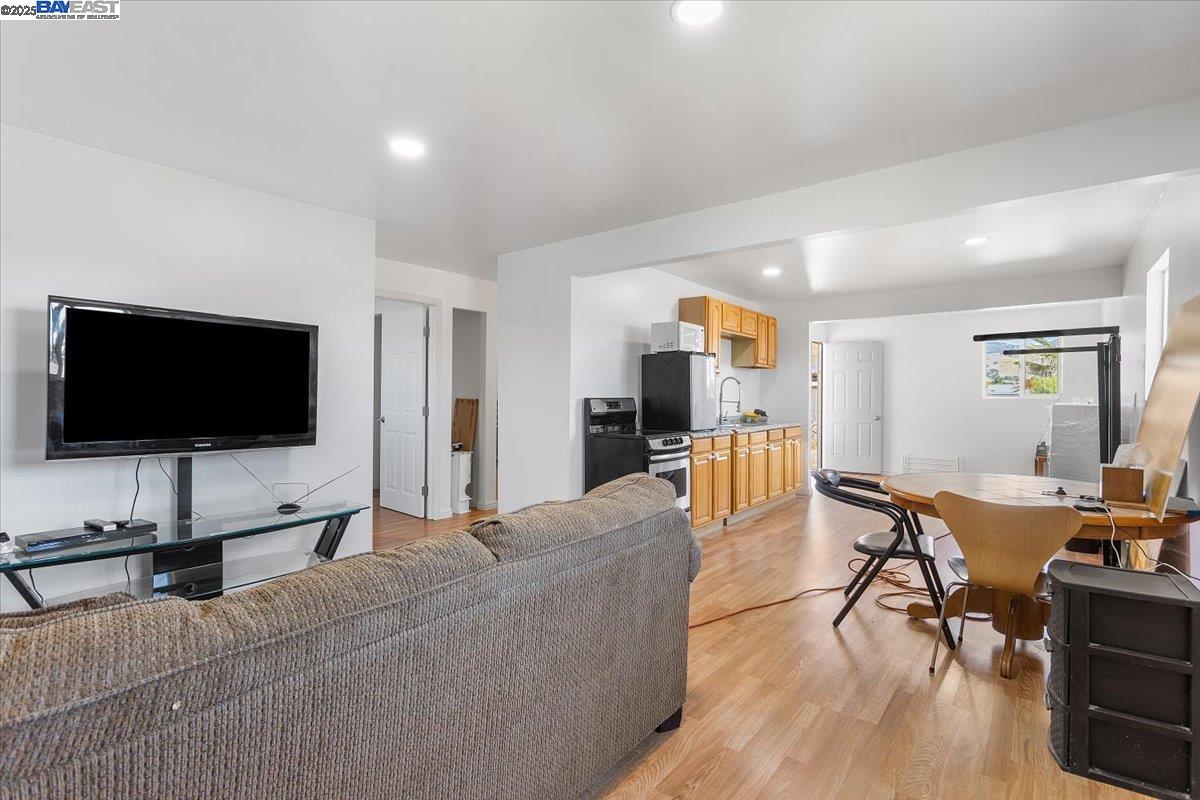 Detail Gallery Image 27 of 55 For 13690 Murphy Ave #E, San Martin,  CA 95046 - – Beds | – Baths