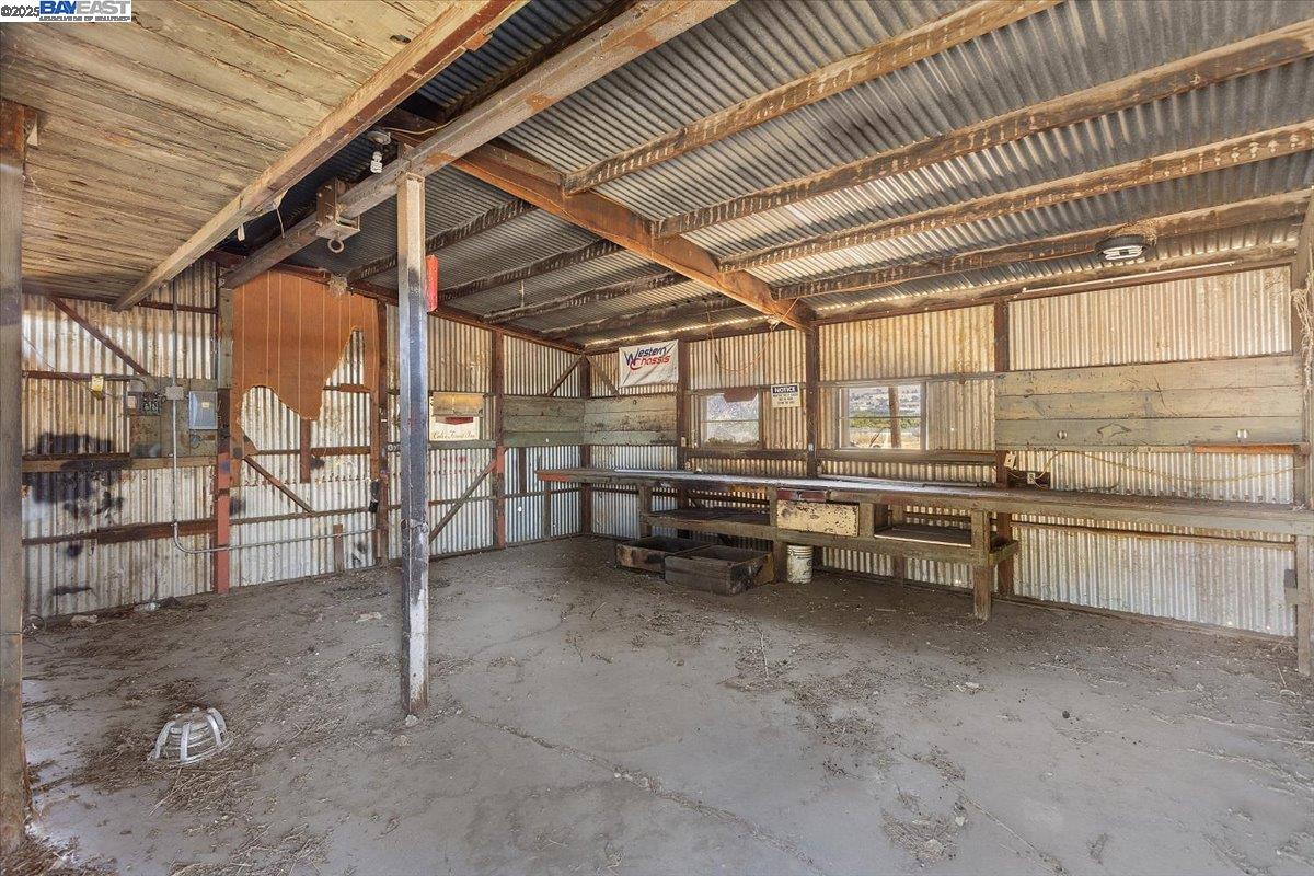Detail Gallery Image 9 of 55 For 13690 Murphy Ave #E, San Martin,  CA 95046 - – Beds | – Baths