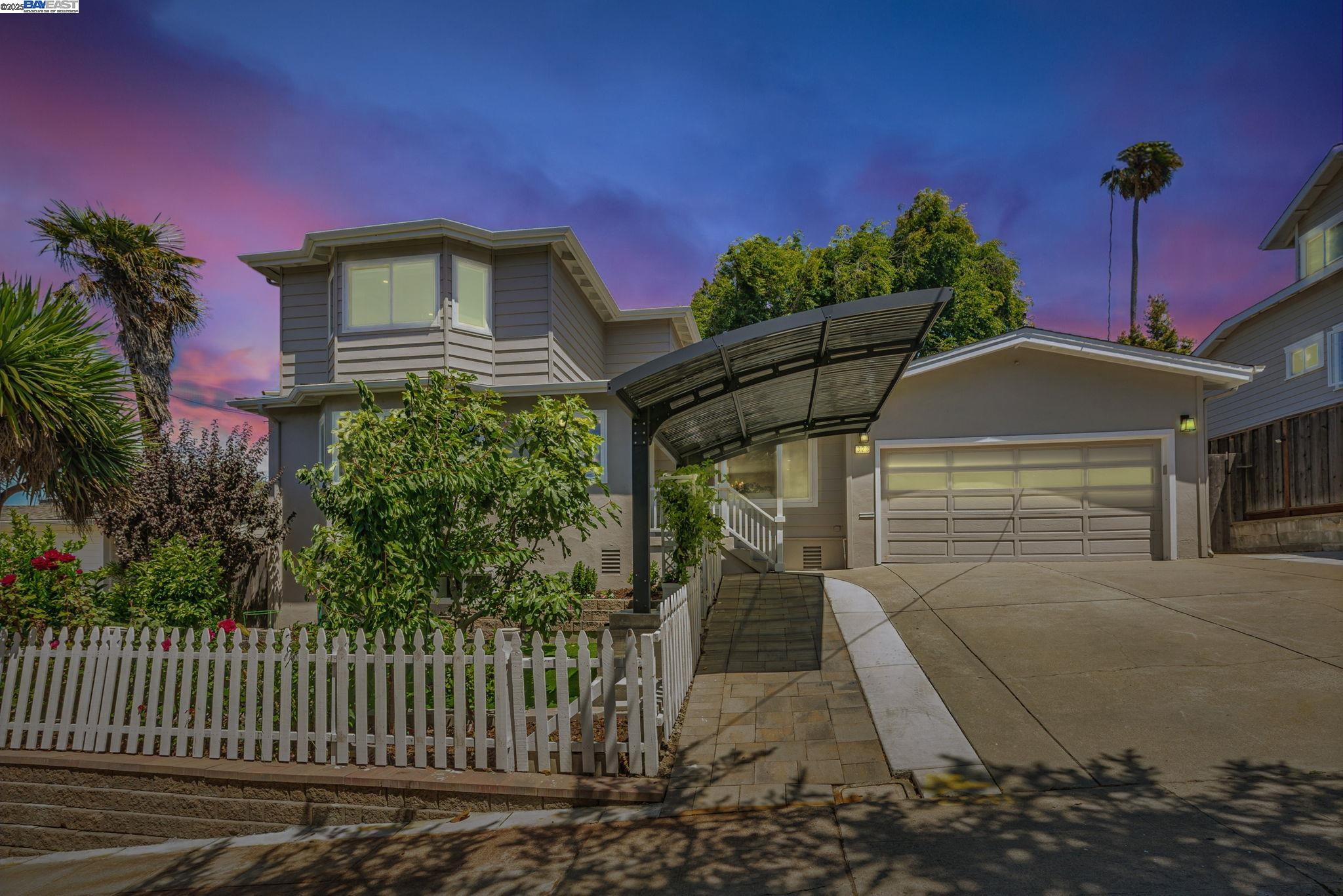 Detail Gallery Image 2 of 47 For 328 Midvale Ave, San Mateo,  CA 94403 - 5 Beds | 4 Baths