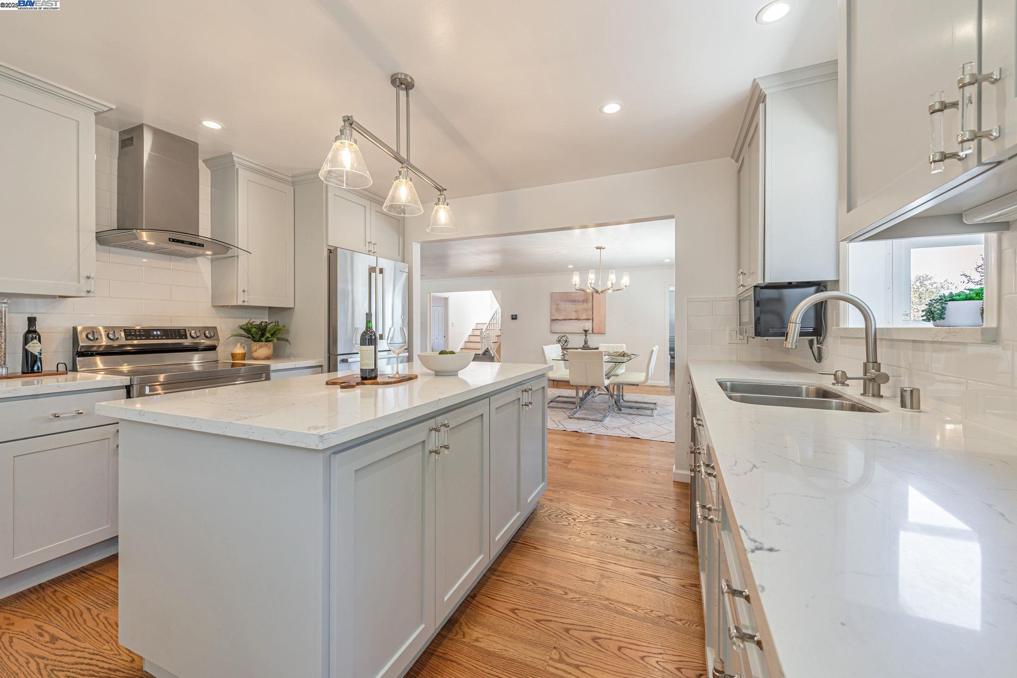 Detail Gallery Image 16 of 47 For 328 Midvale Ave, San Mateo,  CA 94403 - 5 Beds | 4 Baths