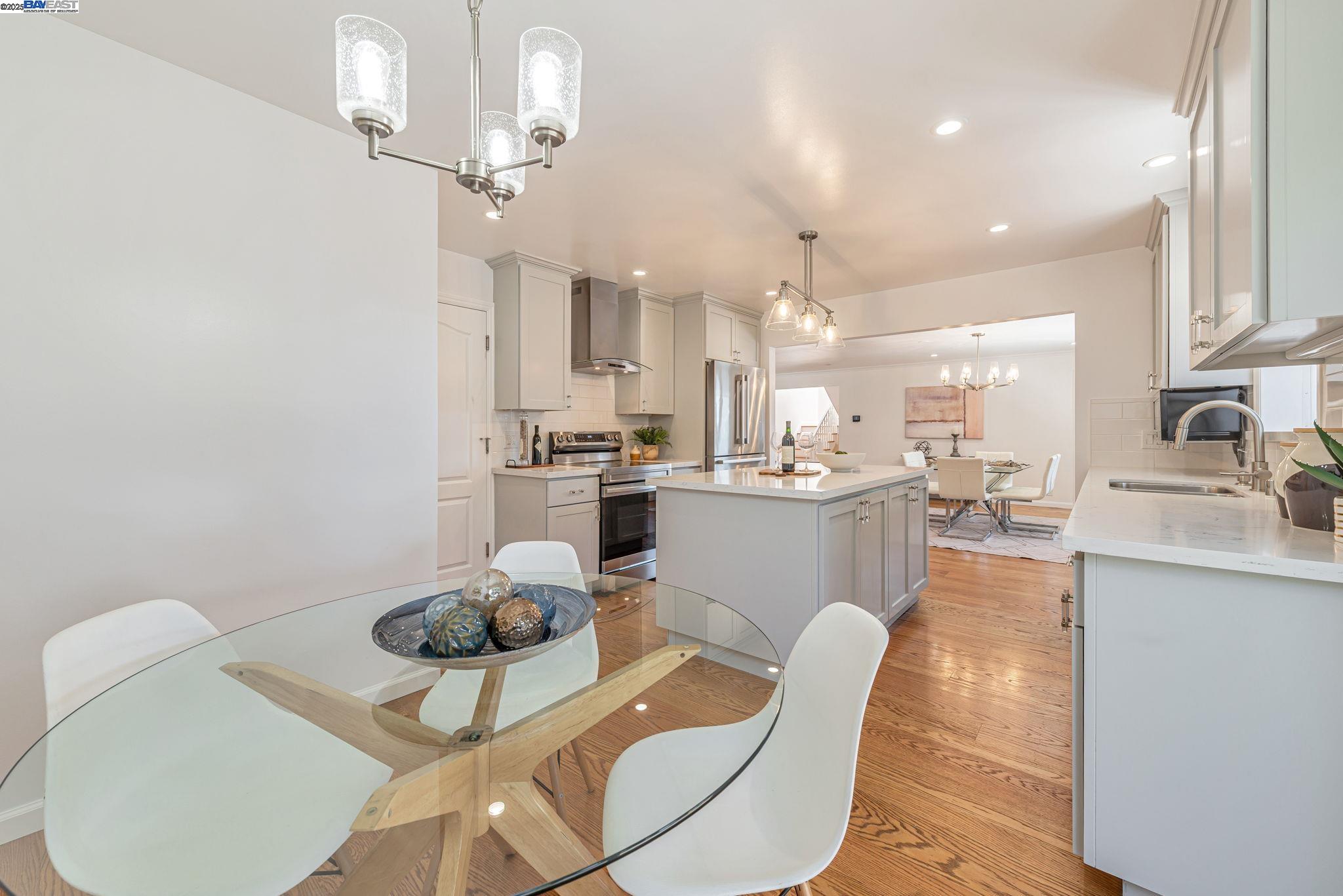 Detail Gallery Image 17 of 47 For 328 Midvale Ave, San Mateo,  CA 94403 - 5 Beds | 4 Baths
