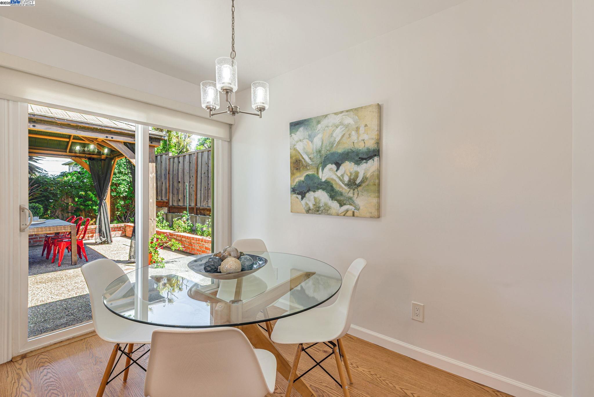 Detail Gallery Image 18 of 47 For 328 Midvale Ave, San Mateo,  CA 94403 - 5 Beds | 4 Baths