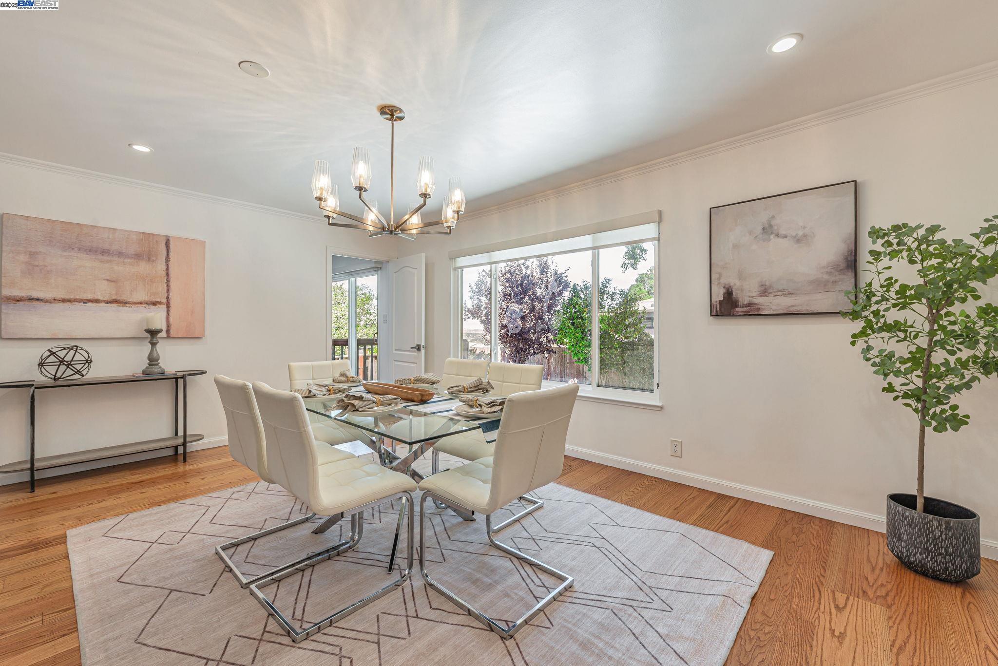 Detail Gallery Image 22 of 47 For 328 Midvale Ave, San Mateo,  CA 94403 - 5 Beds | 4 Baths