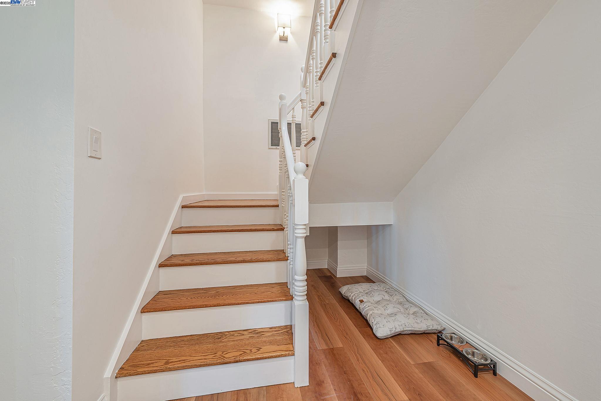 Detail Gallery Image 23 of 47 For 328 Midvale Ave, San Mateo,  CA 94403 - 5 Beds | 4 Baths