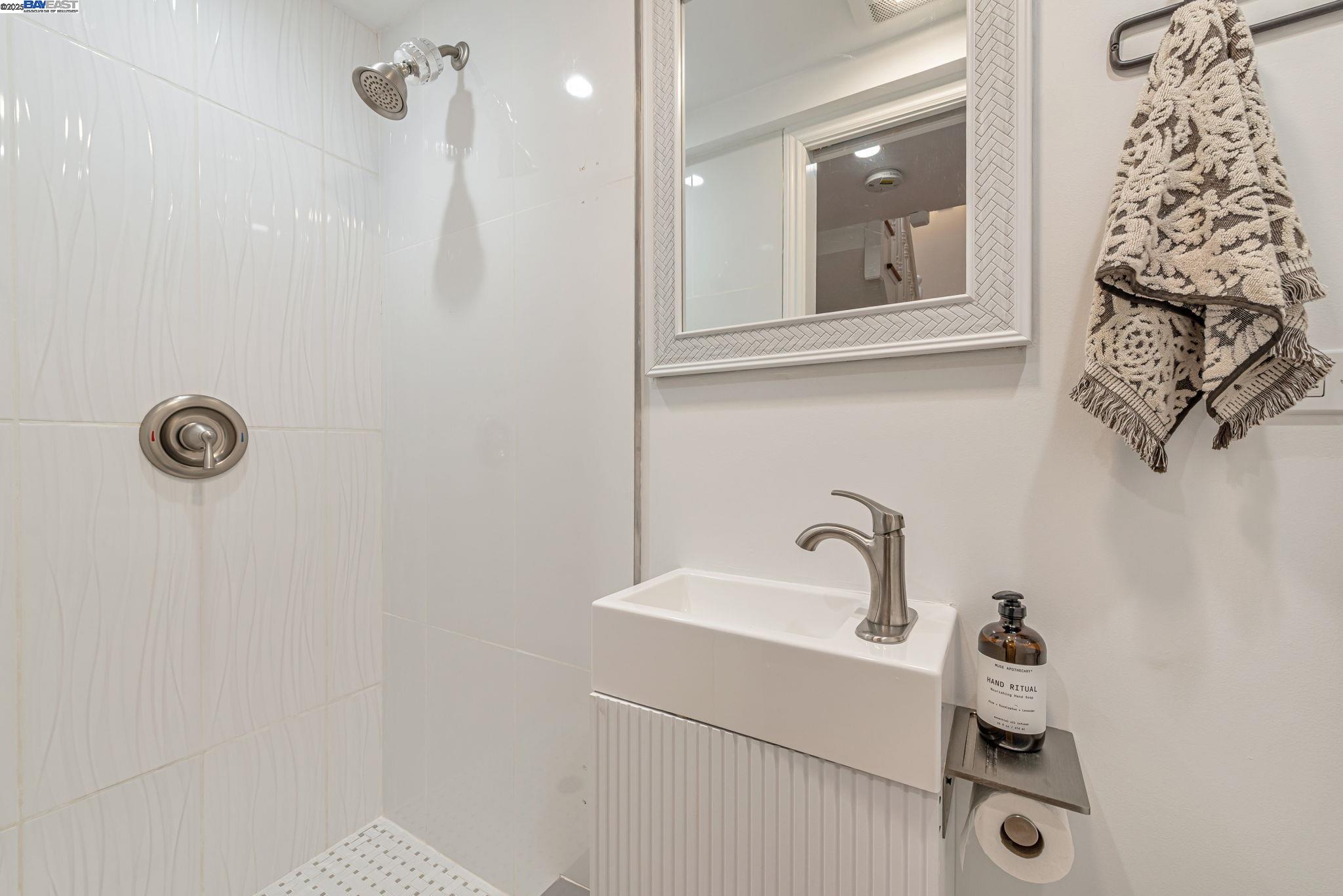 Detail Gallery Image 38 of 47 For 328 Midvale Ave, San Mateo,  CA 94403 - 5 Beds | 4 Baths