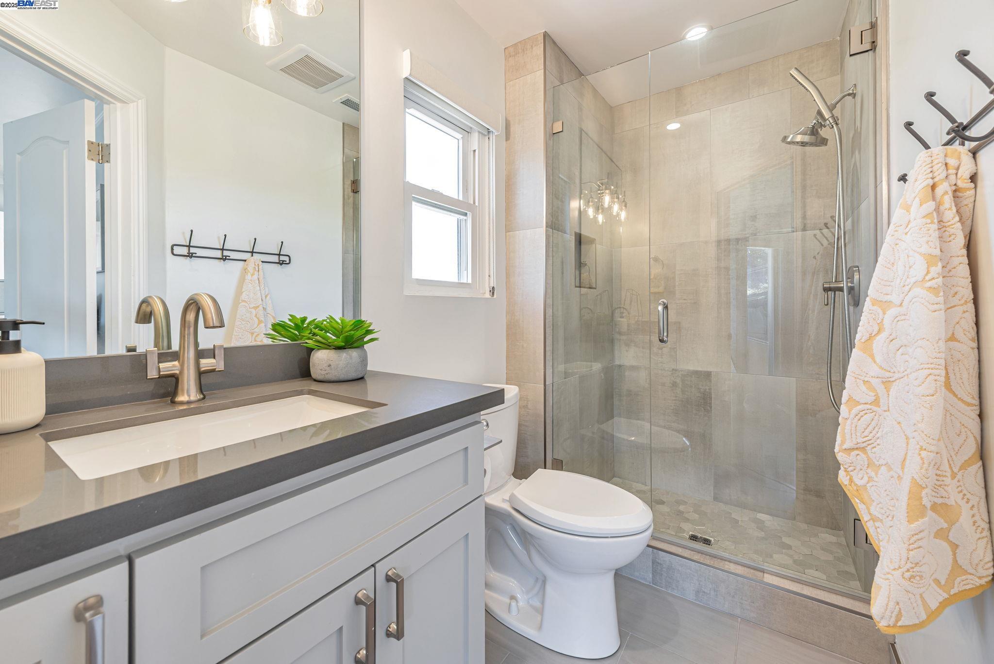 Detail Gallery Image 40 of 47 For 328 Midvale Ave, San Mateo,  CA 94403 - 5 Beds | 4 Baths