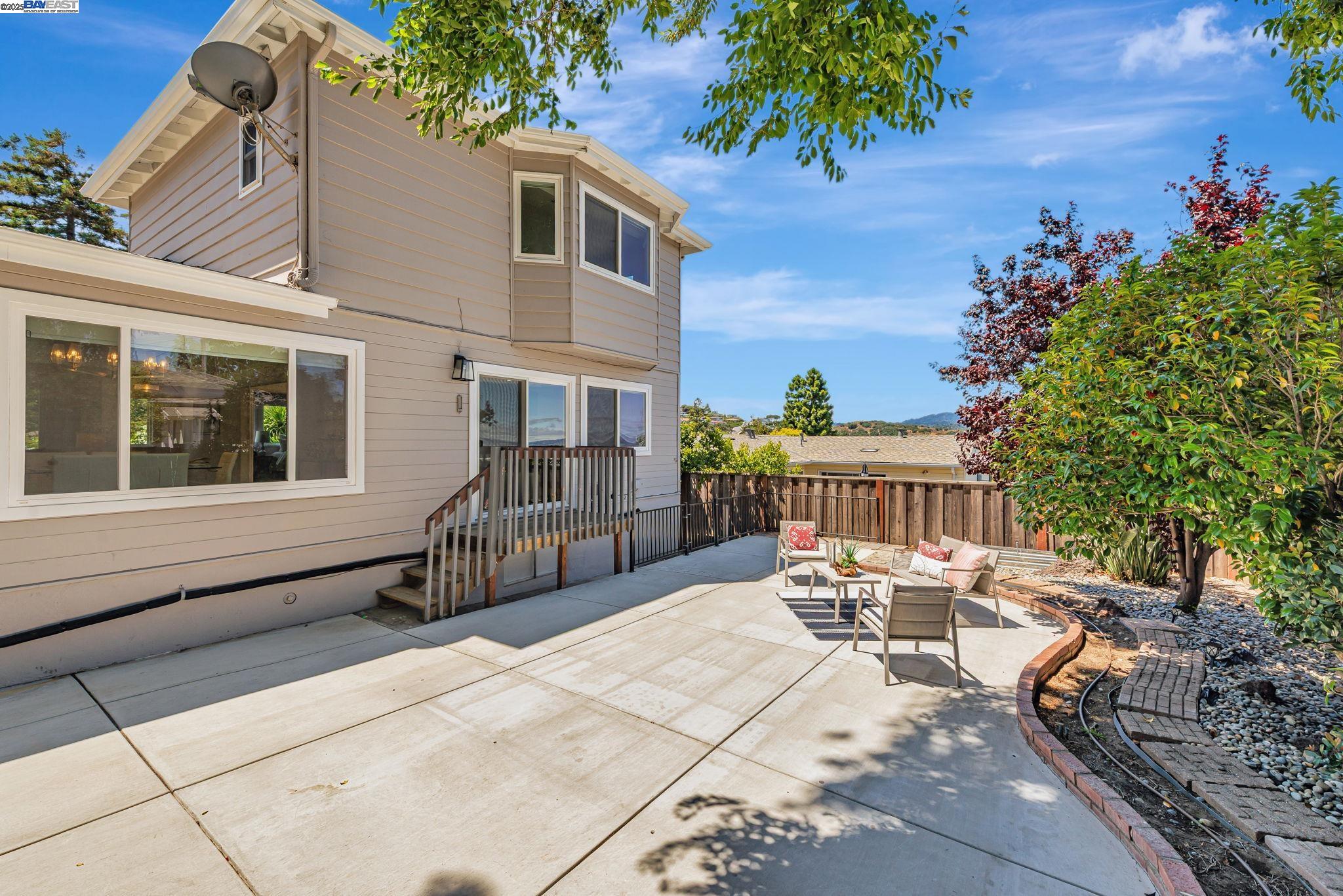 Detail Gallery Image 45 of 47 For 328 Midvale Ave, San Mateo,  CA 94403 - 5 Beds | 4 Baths