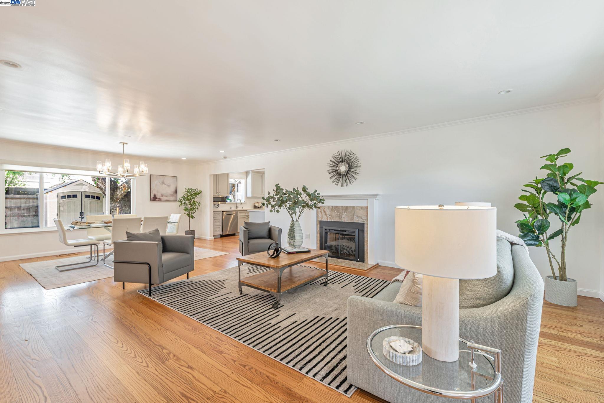 Detail Gallery Image 6 of 47 For 328 Midvale Ave, San Mateo,  CA 94403 - 5 Beds | 4 Baths