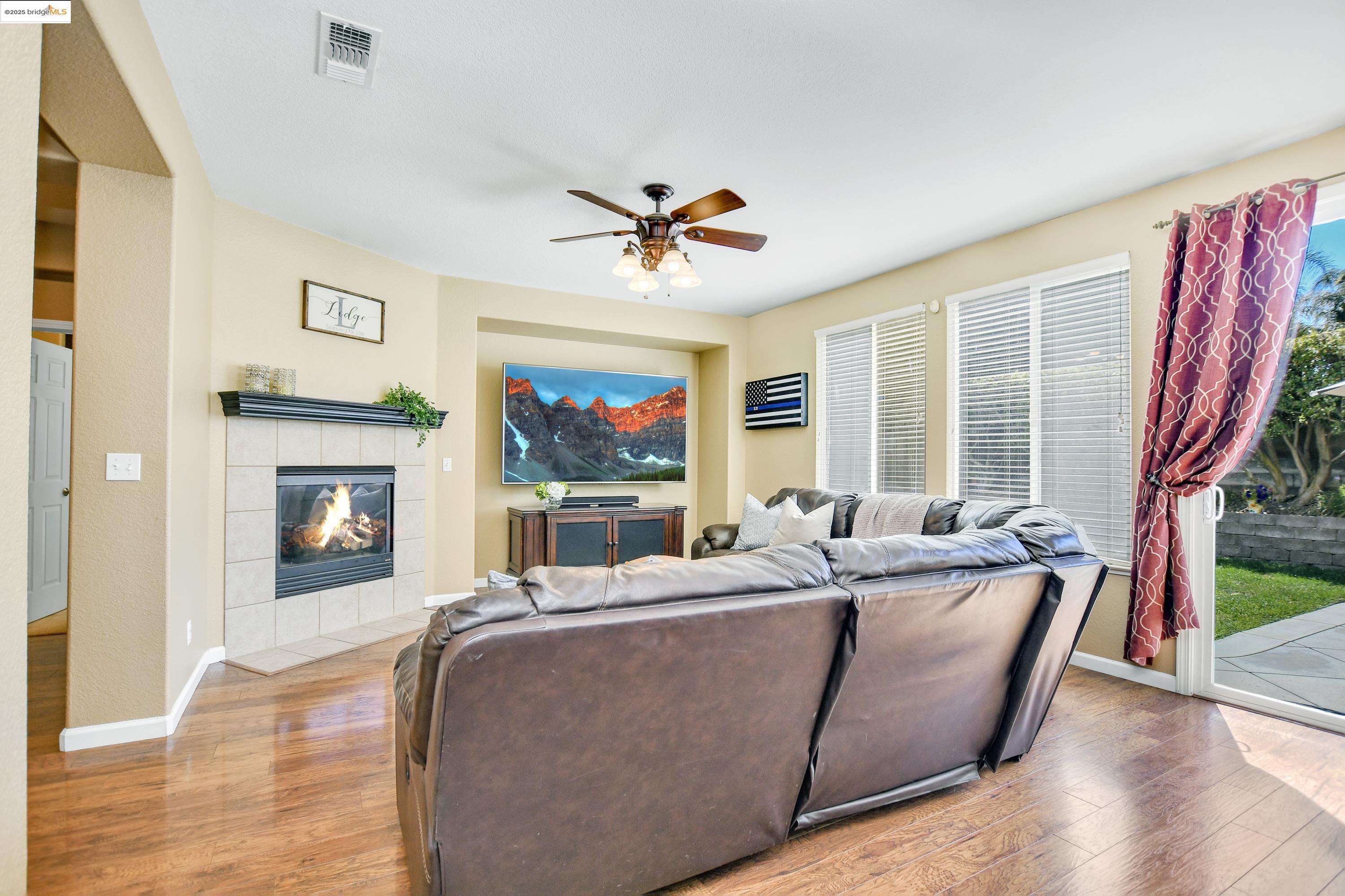 Detail Gallery Image 14 of 34 For 274 Cumberland Way, Discovery Bay,  CA 94505 - 4 Beds | 2/1 Baths