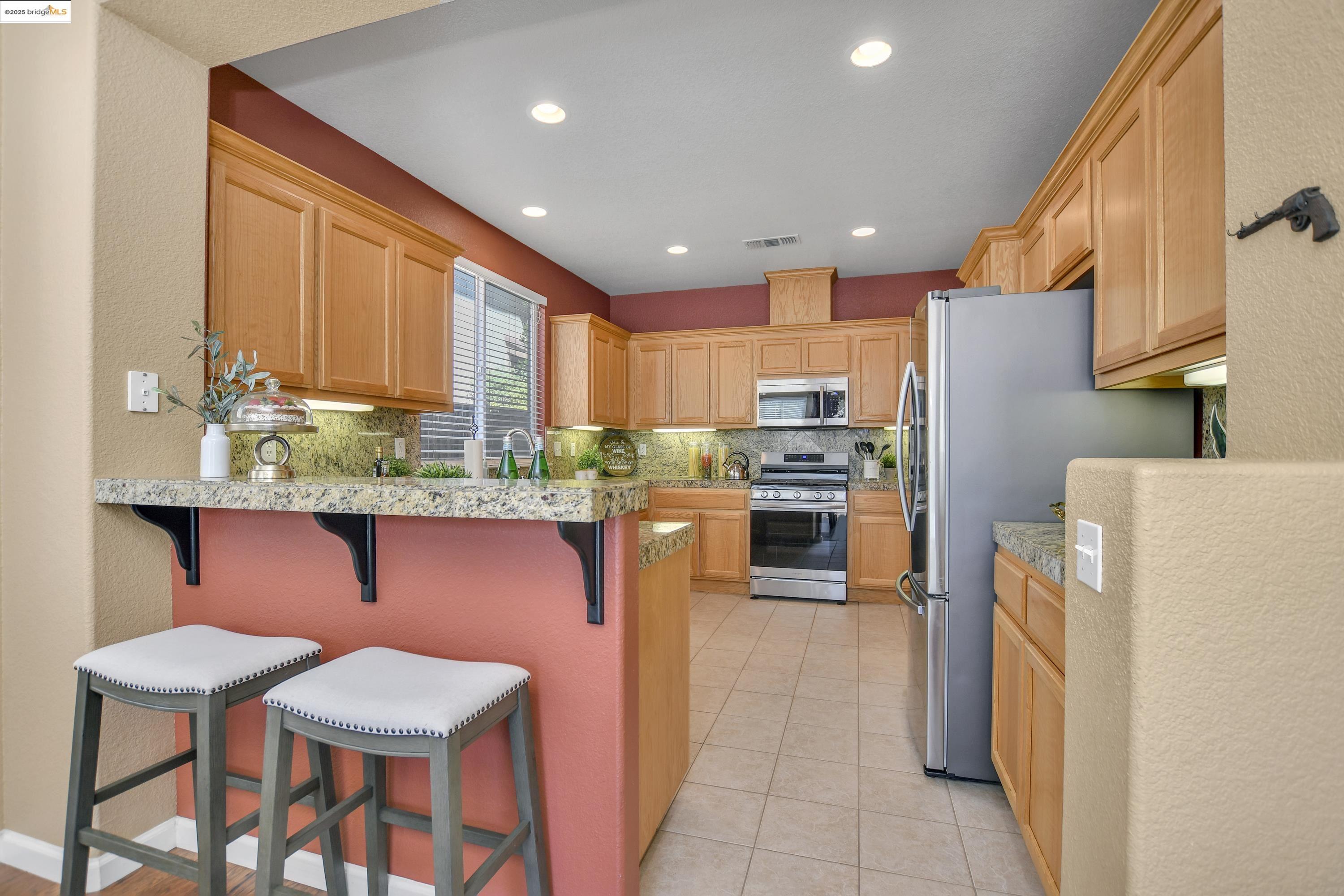 Detail Gallery Image 10 of 34 For 274 Cumberland Way, Discovery Bay,  CA 94505 - 4 Beds | 2/1 Baths