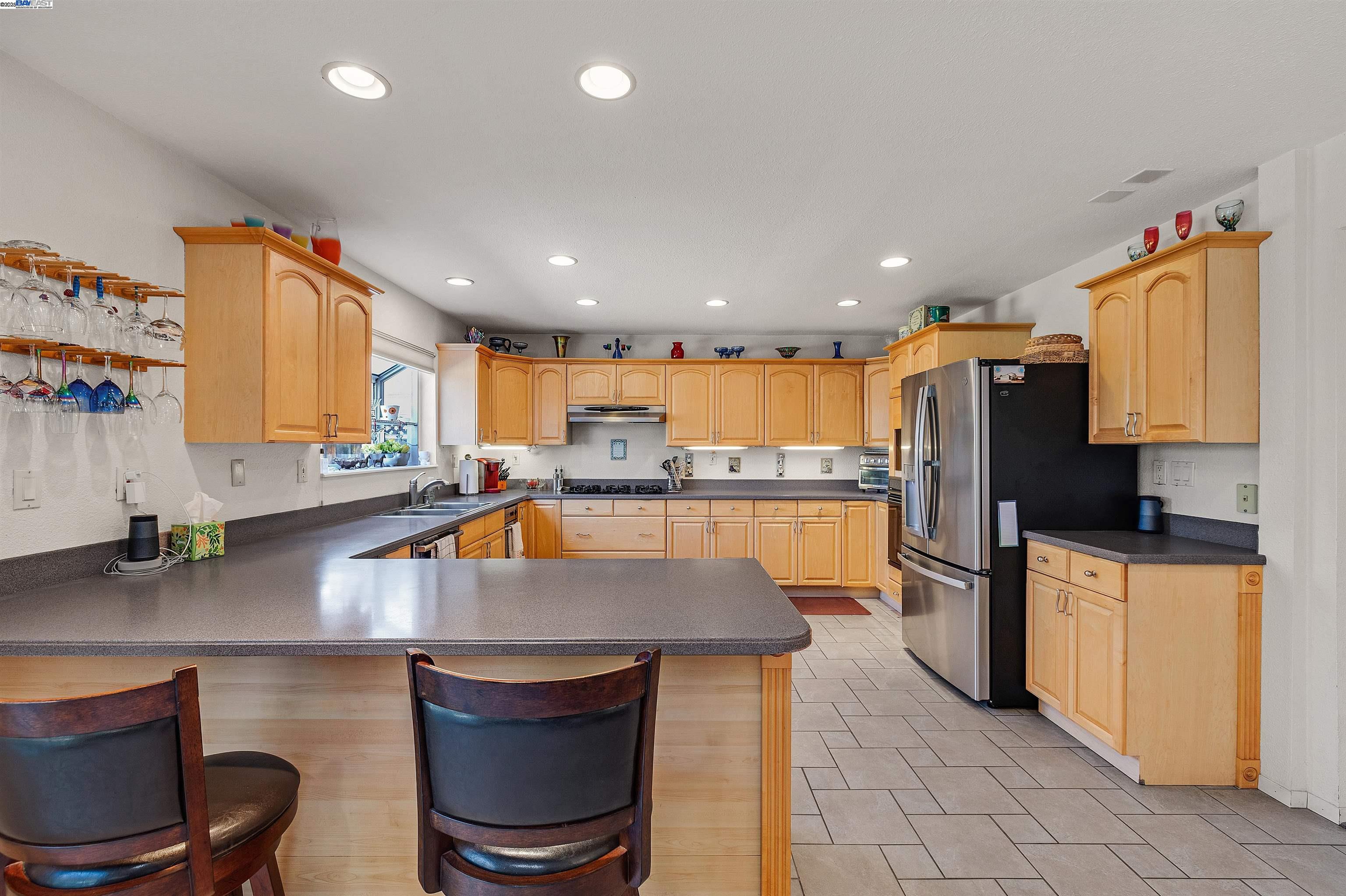 Detail Gallery Image 13 of 60 For 3291 Trafalgar Road, Fremont,  CA 94555 - 3 Beds | 2/1 Baths