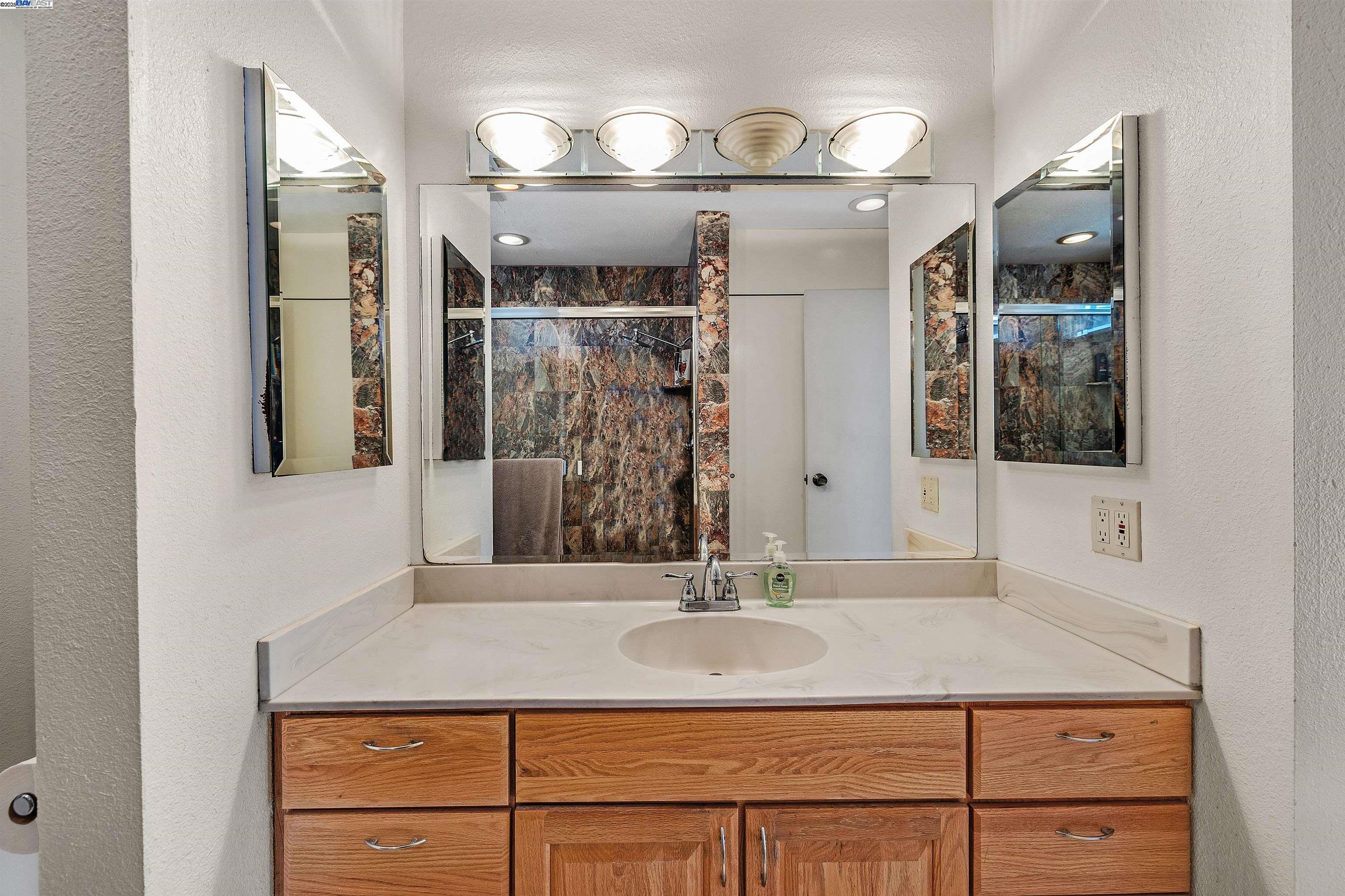 Detail Gallery Image 24 of 60 For 3291 Trafalgar Road, Fremont,  CA 94555 - 3 Beds | 2/1 Baths