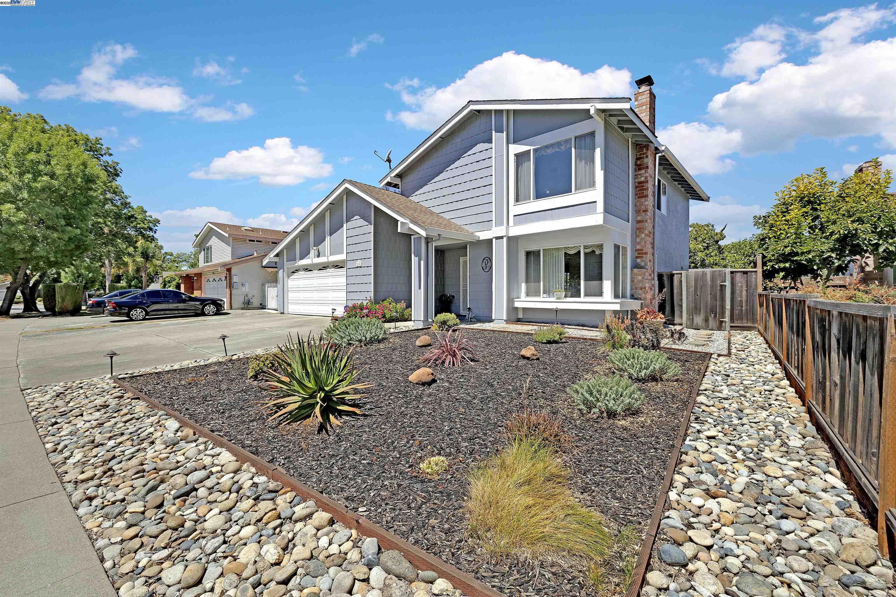Detail Gallery Image 4 of 60 For 3291 Trafalgar Road, Fremont,  CA 94555 - 3 Beds | 2/1 Baths