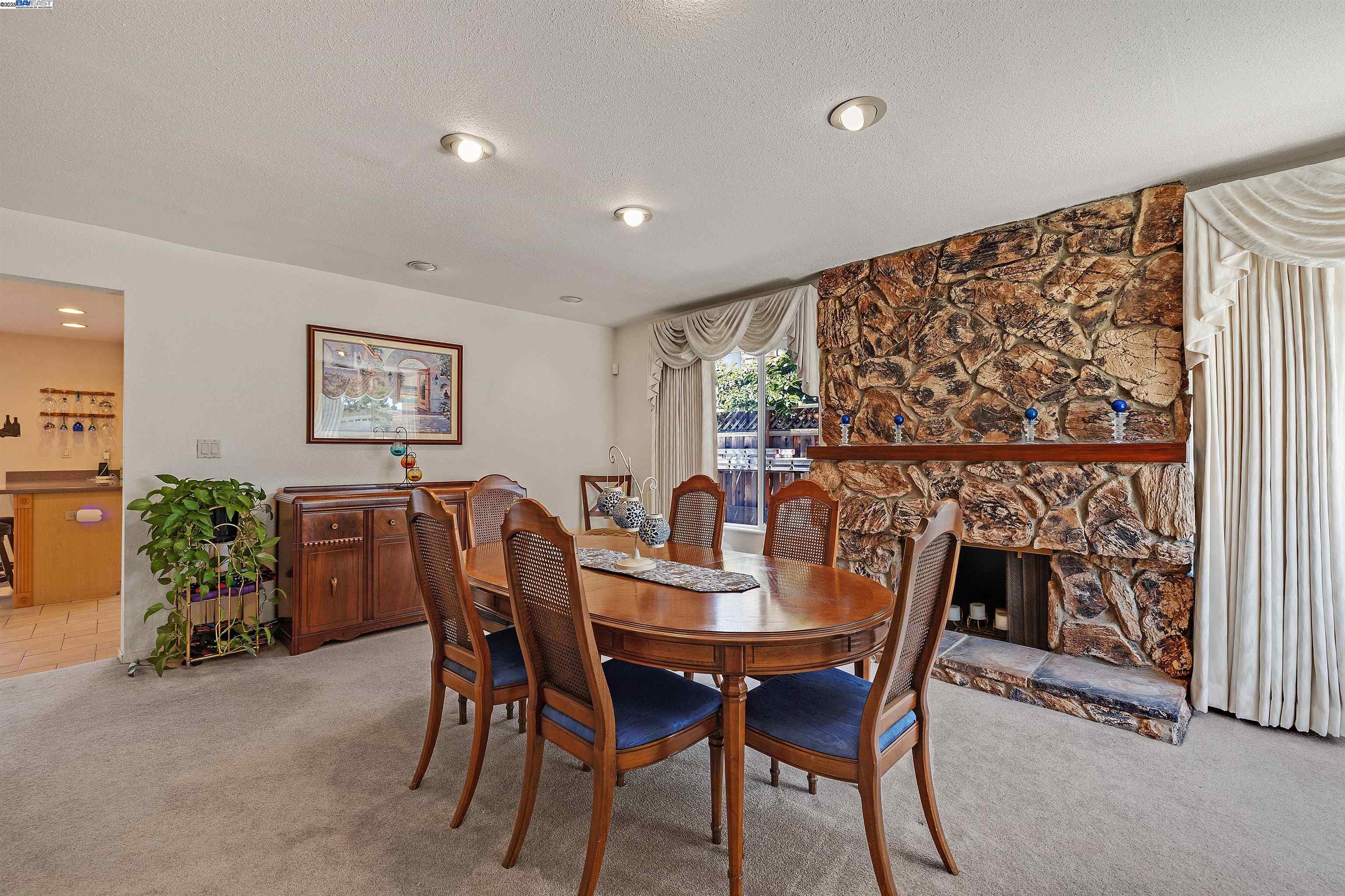 Detail Gallery Image 7 of 60 For 3291 Trafalgar Road, Fremont,  CA 94555 - 3 Beds | 2/1 Baths