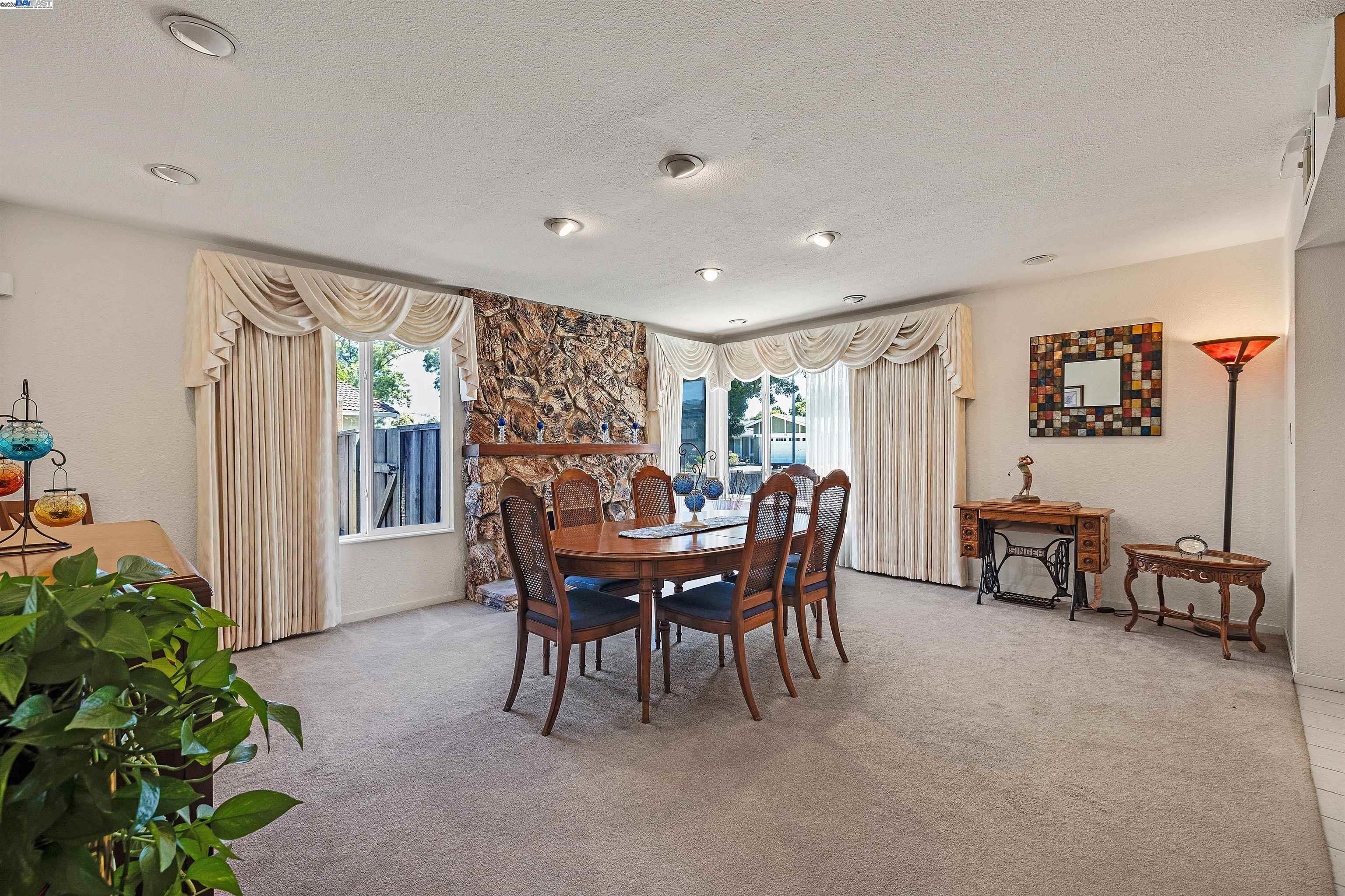 Detail Gallery Image 8 of 60 For 3291 Trafalgar Road, Fremont,  CA 94555 - 3 Beds | 2/1 Baths