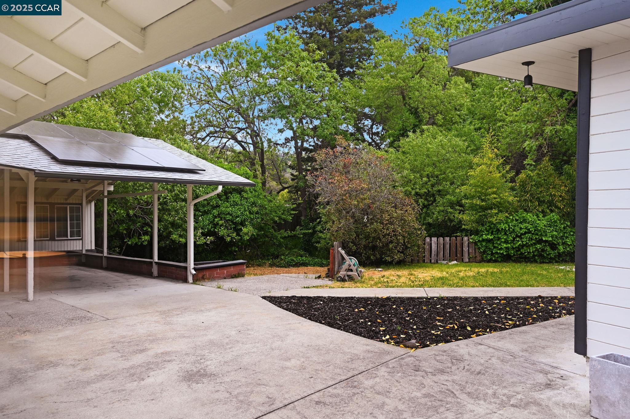 Detail Gallery Image 18 of 44 For 2326 Estrella Ct, Pinole,  CA 94564 - 8 Beds | 4 Baths