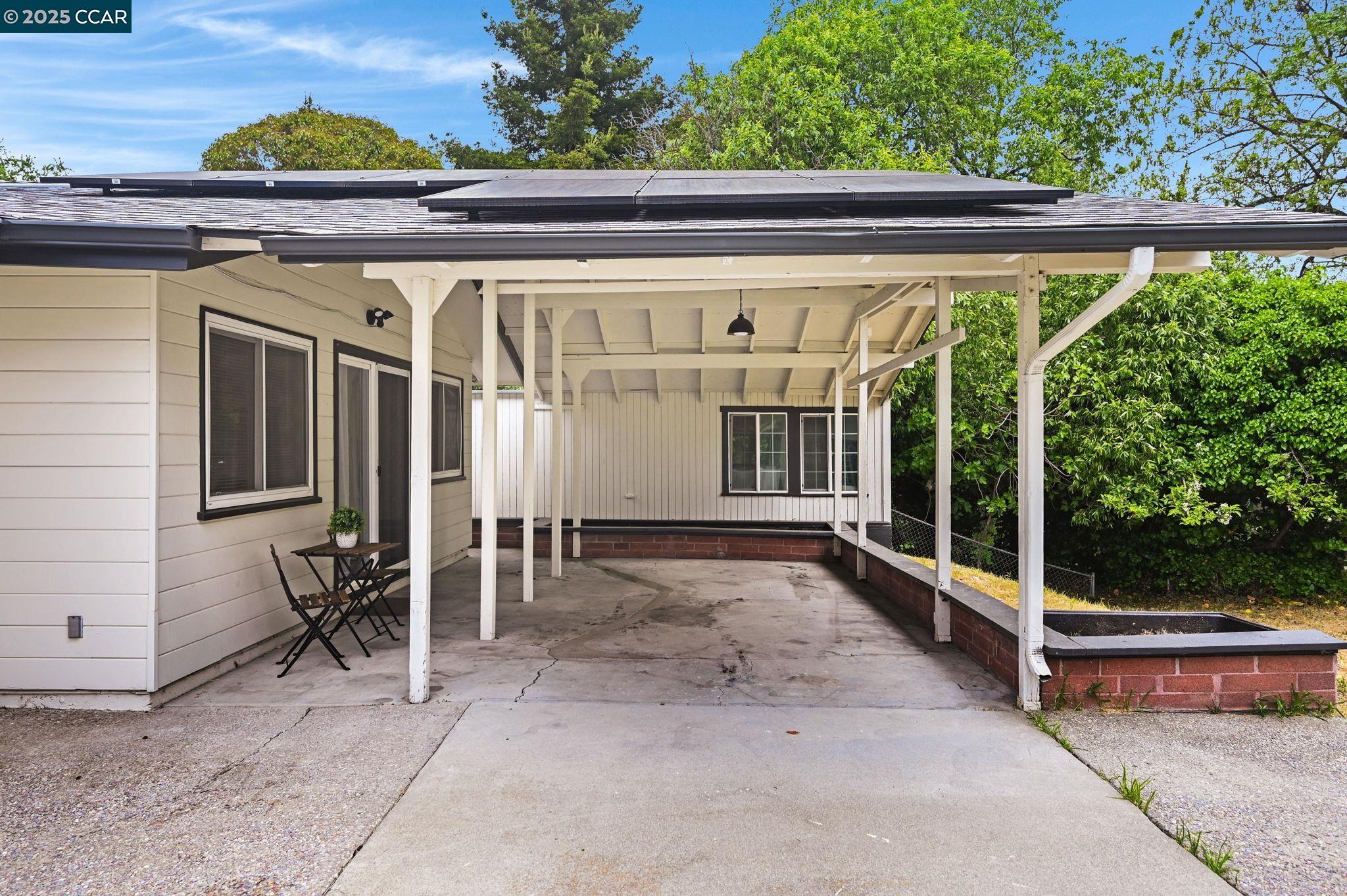 Detail Gallery Image 22 of 44 For 2326 Estrella Ct, Pinole,  CA 94564 - 8 Beds | 4 Baths