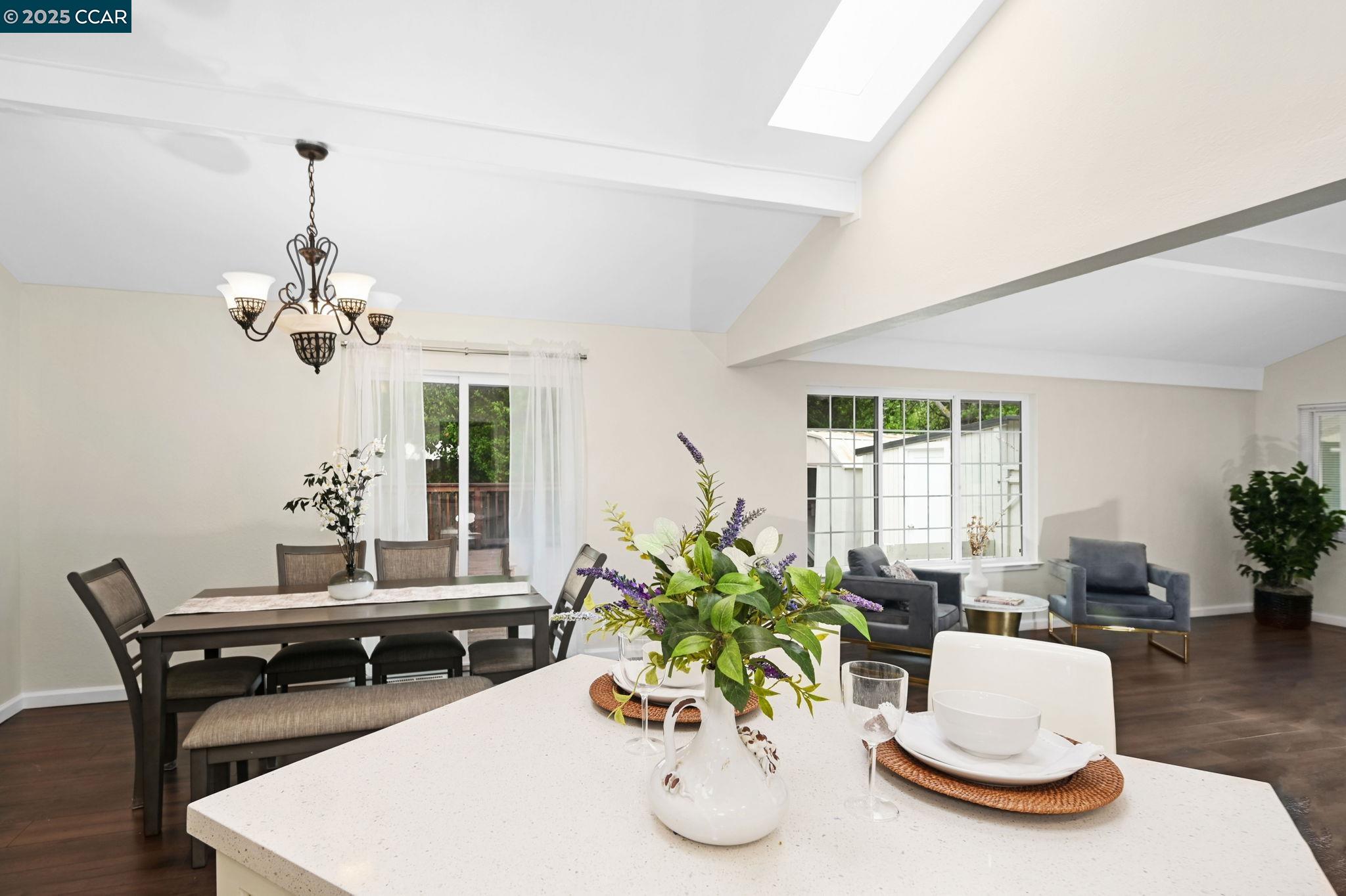 Detail Gallery Image 10 of 44 For 2326 Estrella Ct, Pinole,  CA 94564 - 8 Beds | 4 Baths
