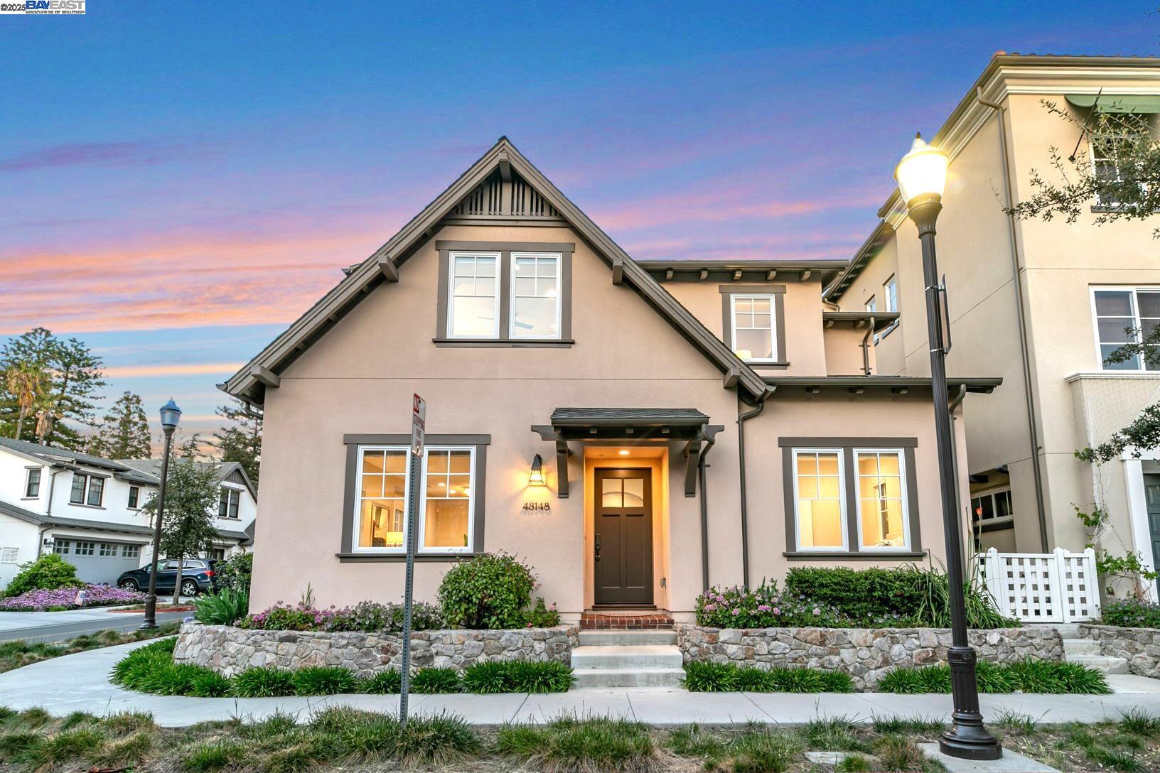 Detail Gallery Image 1 of 1 For 43148 Calle Sagrada, Fremont,  CA 94539 - 4 Beds | 3 Baths