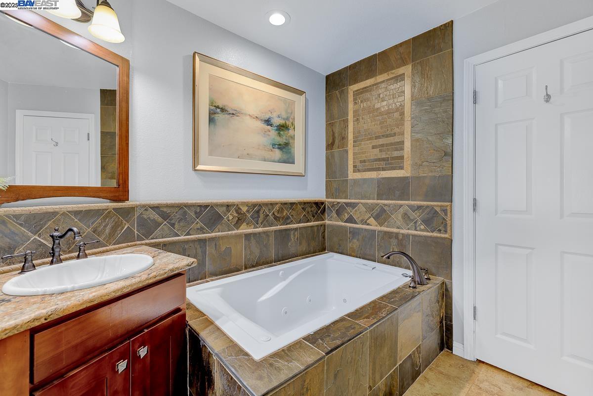 Photo #17: 41106397 Listing: Photo #17