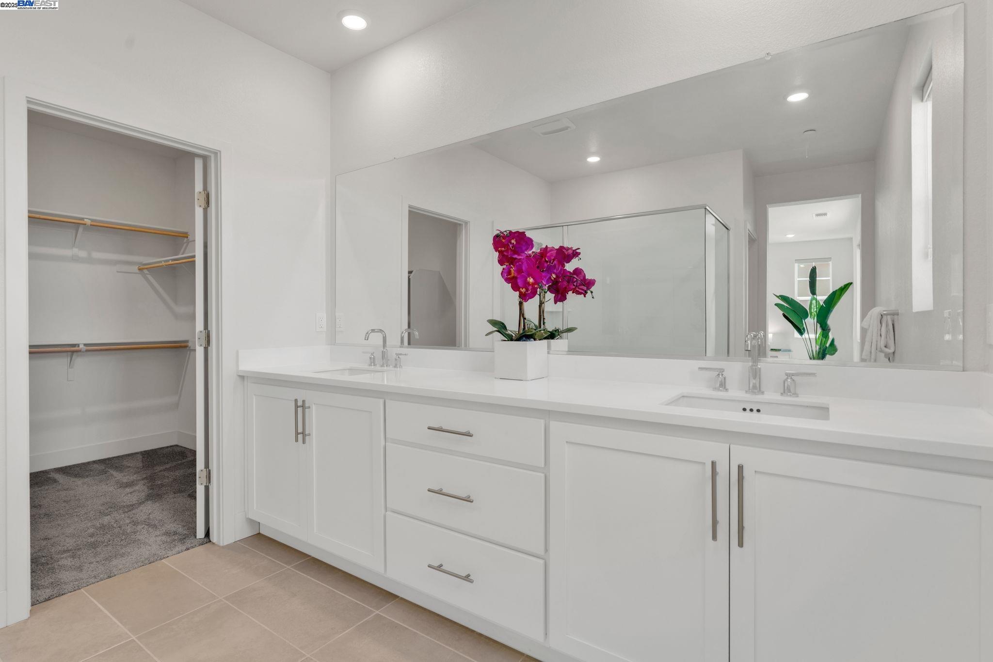 Detail Gallery Image 15 of 35 For 5946 Markham Dr, Tracy,  CA 95377 - 4 Beds | 3 Baths
