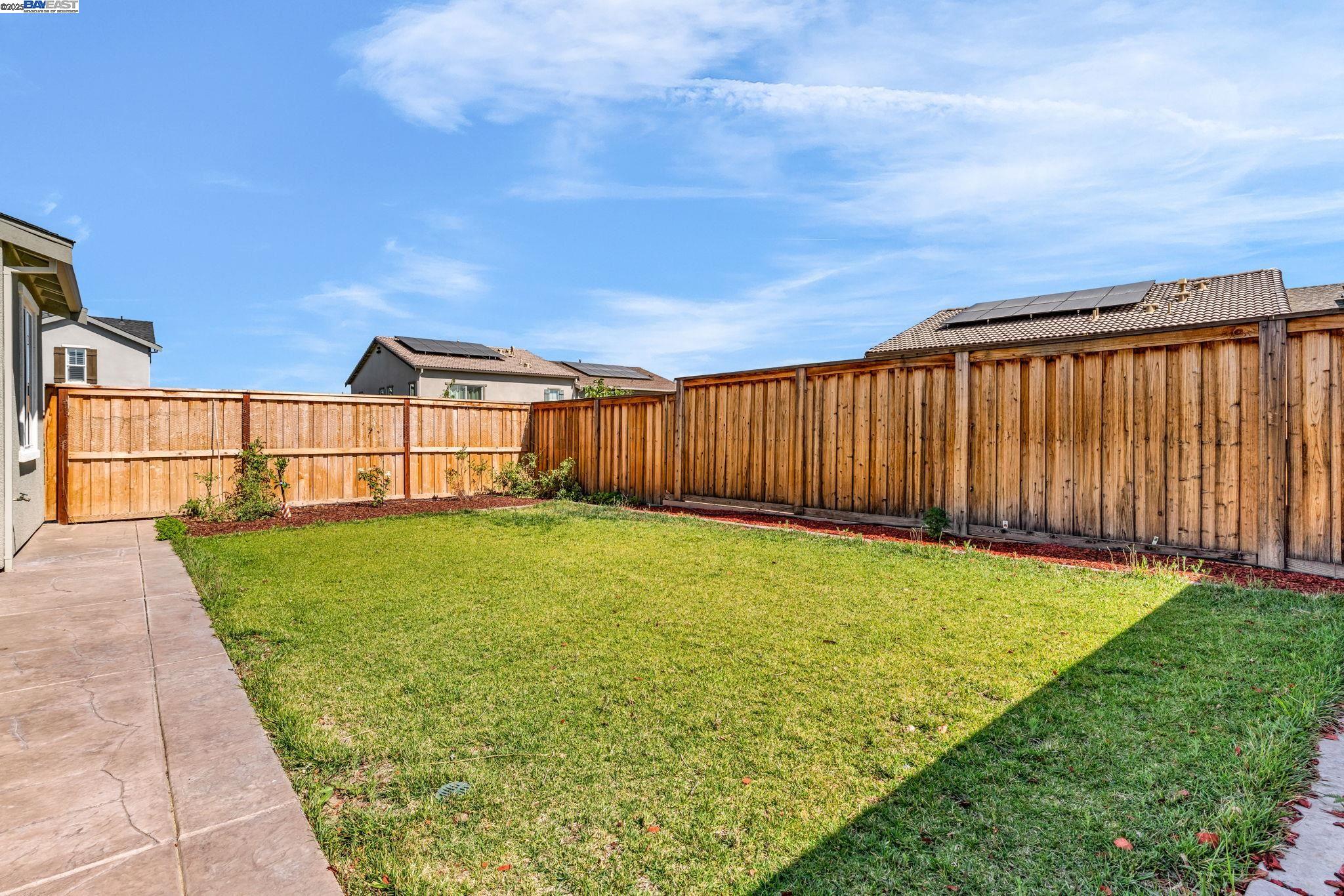 Detail Gallery Image 25 of 35 For 5946 Markham Dr, Tracy,  CA 95377 - 4 Beds | 3 Baths