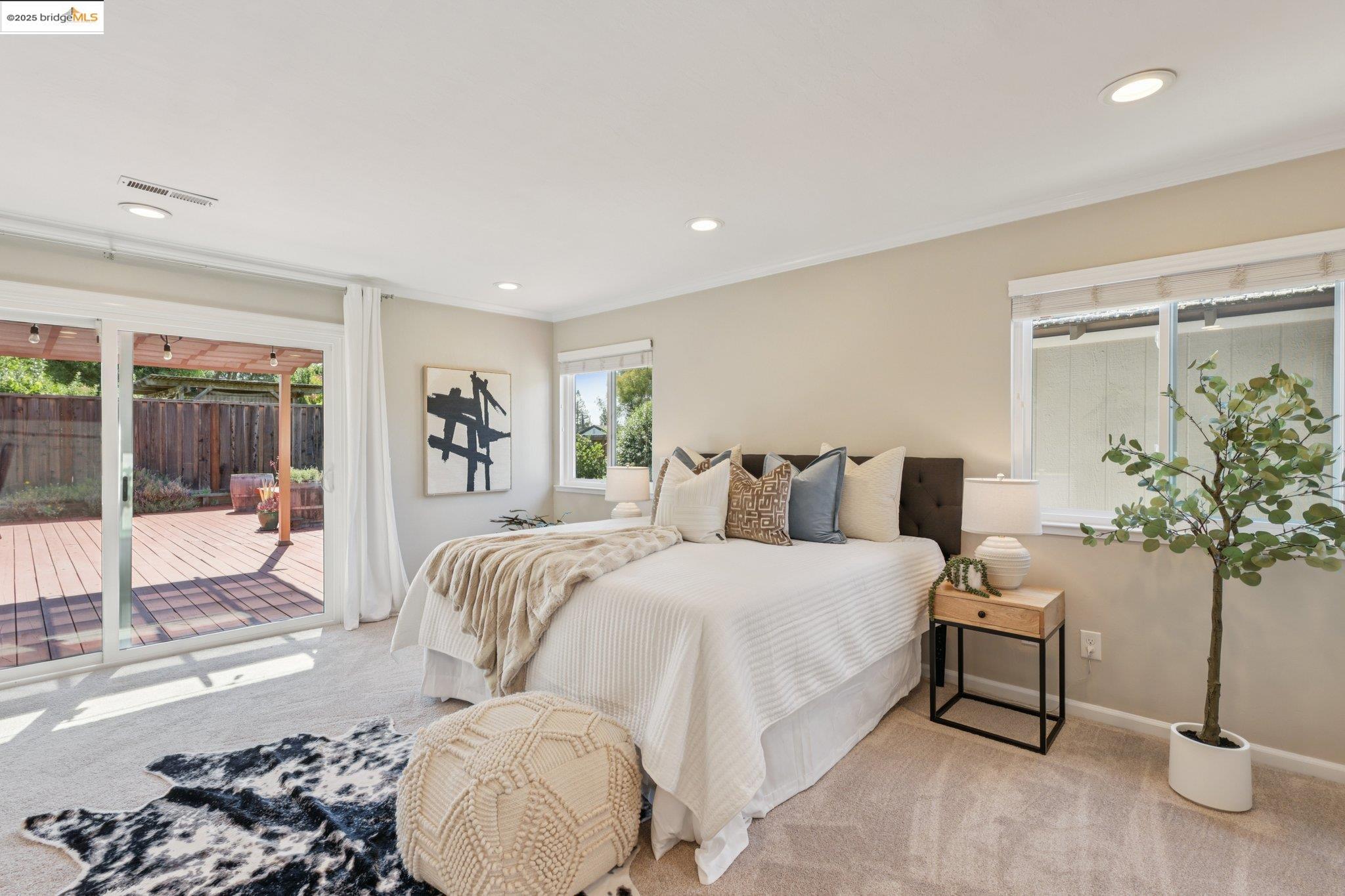 Detail Gallery Image 22 of 44 For 415 Blue Ridge Dr, Martinez,  CA 94553 - 3 Beds | 3 Baths