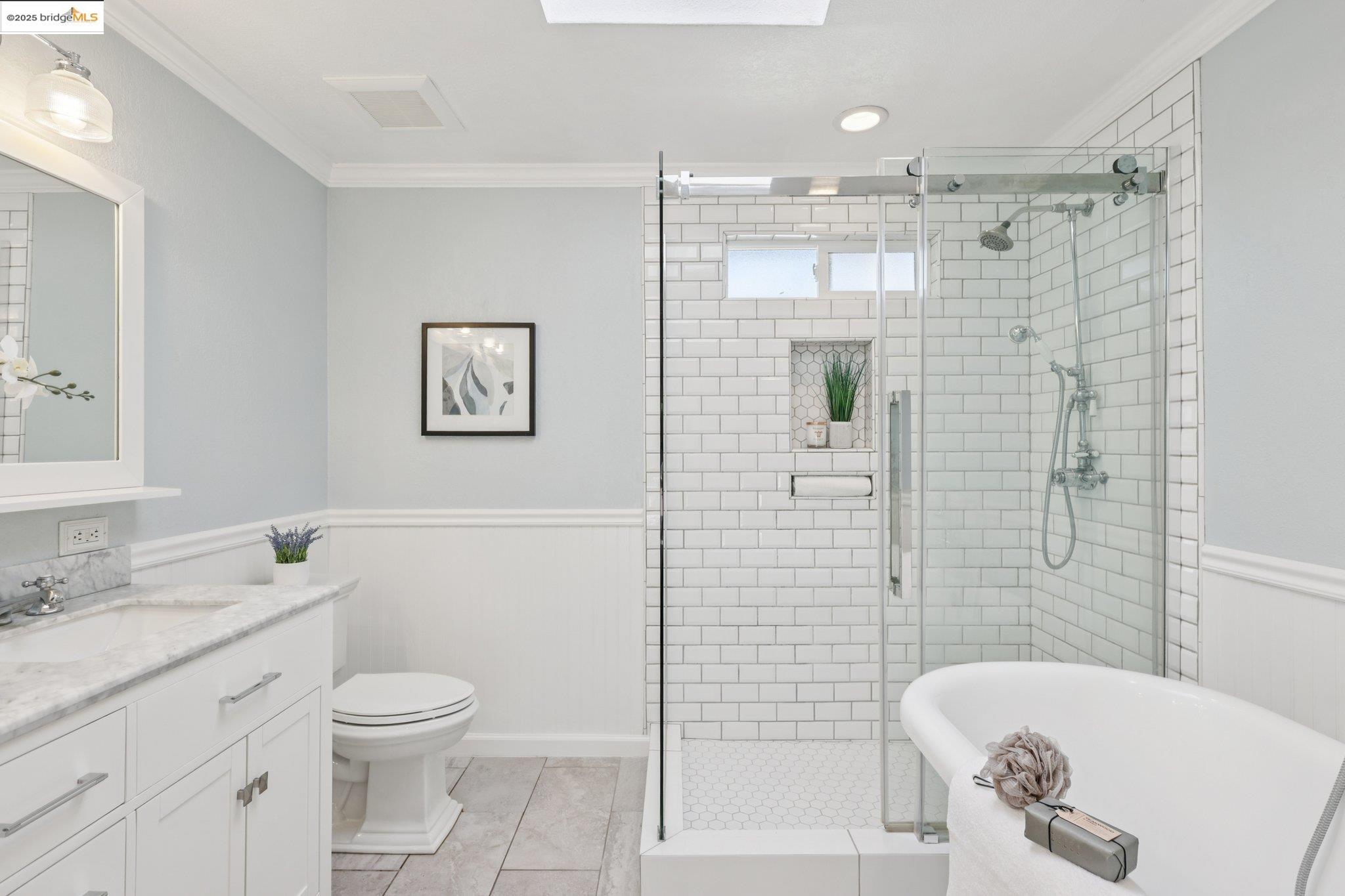 Detail Gallery Image 25 of 44 For 415 Blue Ridge Dr, Martinez,  CA 94553 - 3 Beds | 3 Baths
