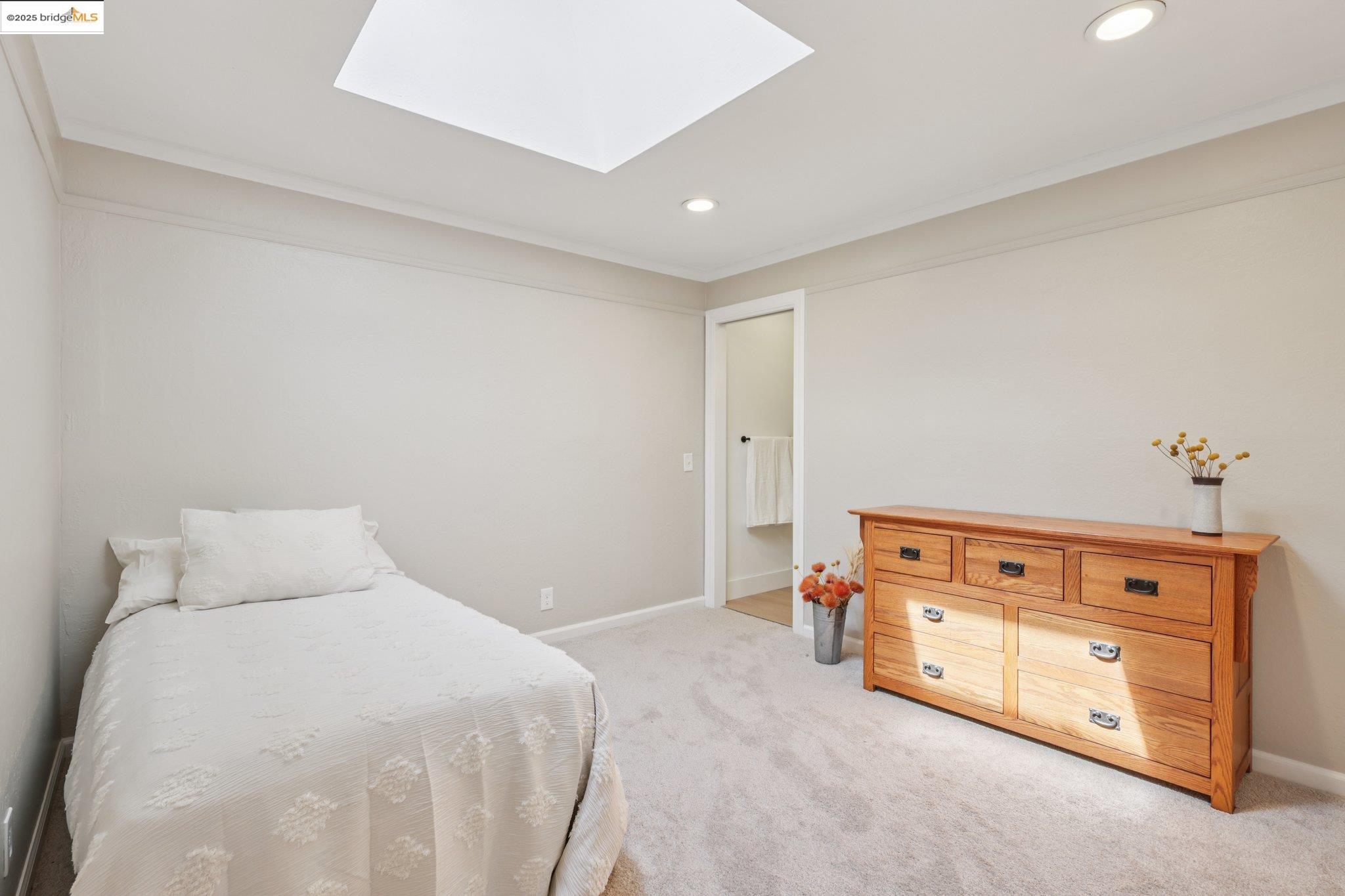 Detail Gallery Image 34 of 44 For 415 Blue Ridge Dr, Martinez,  CA 94553 - 3 Beds | 3 Baths