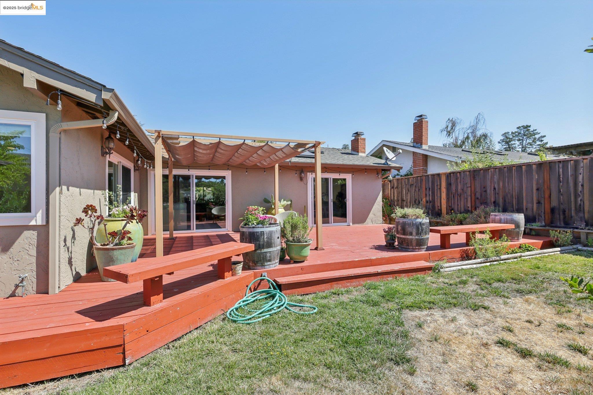 Detail Gallery Image 38 of 44 For 415 Blue Ridge Dr, Martinez,  CA 94553 - 3 Beds | 3 Baths