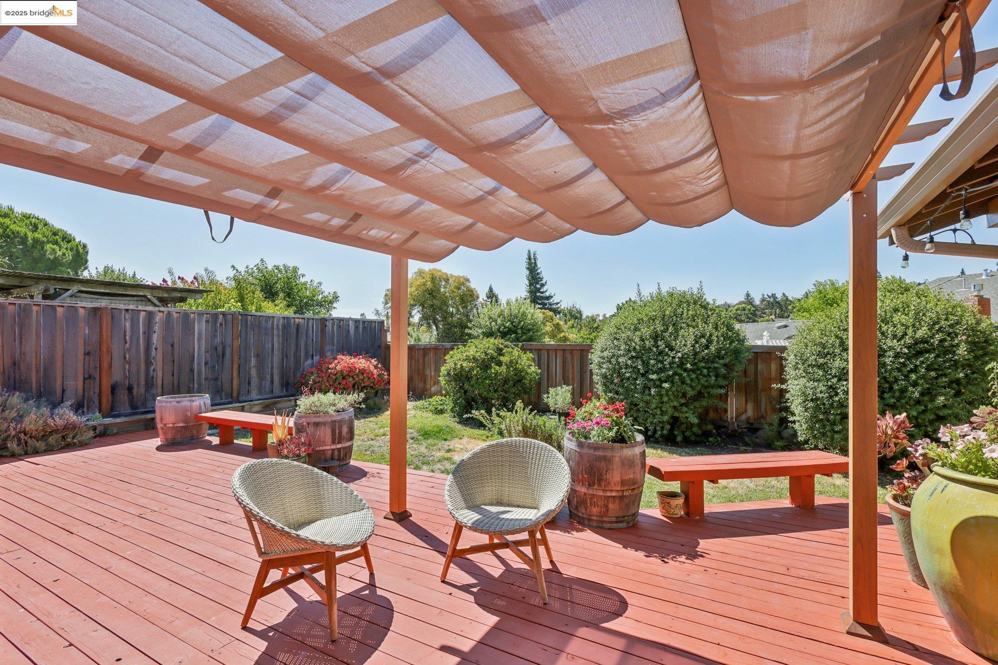 Detail Gallery Image 42 of 44 For 415 Blue Ridge Dr, Martinez,  CA 94553 - 3 Beds | 3 Baths