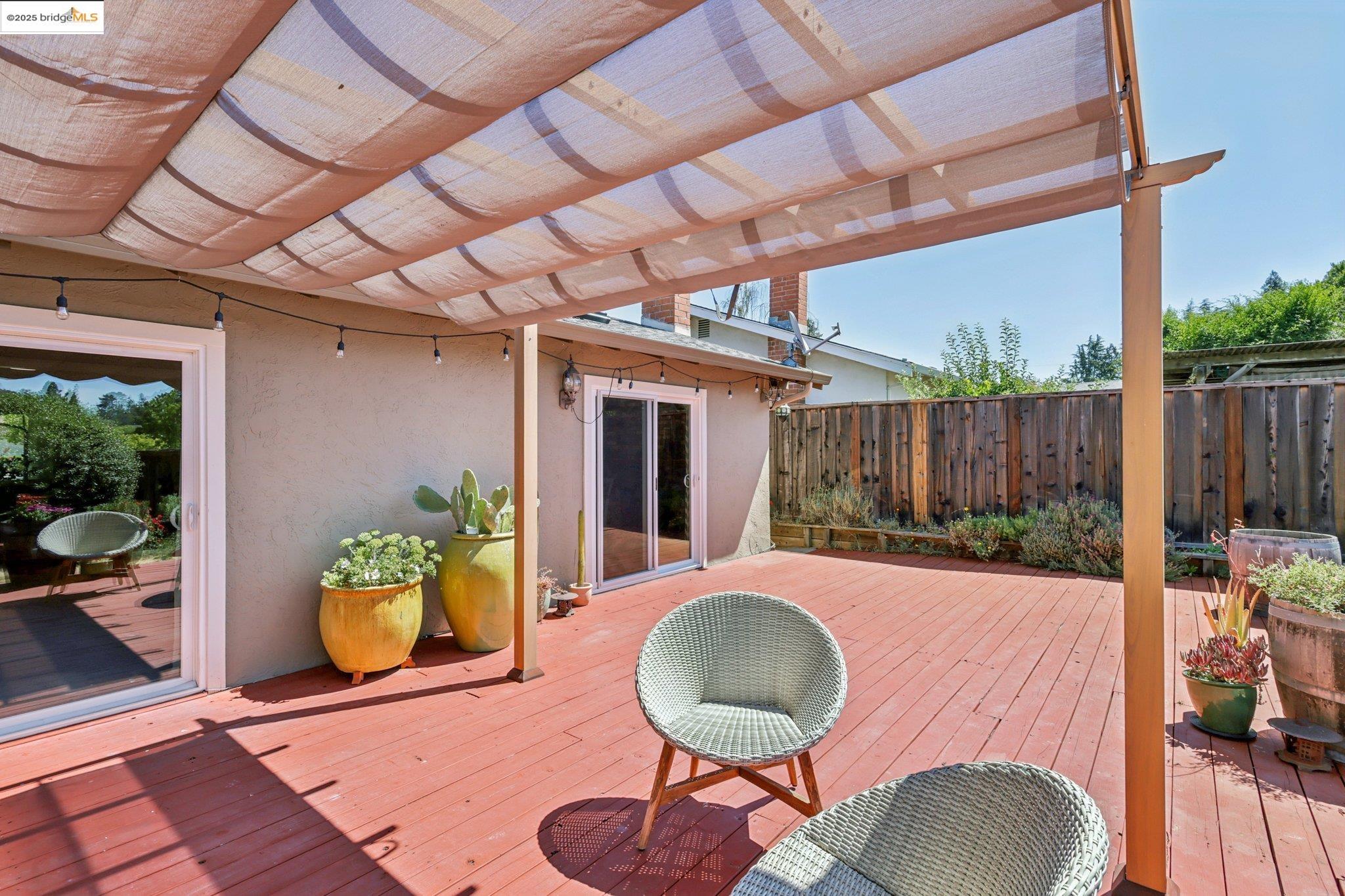 Detail Gallery Image 43 of 44 For 415 Blue Ridge Dr, Martinez,  CA 94553 - 3 Beds | 3 Baths