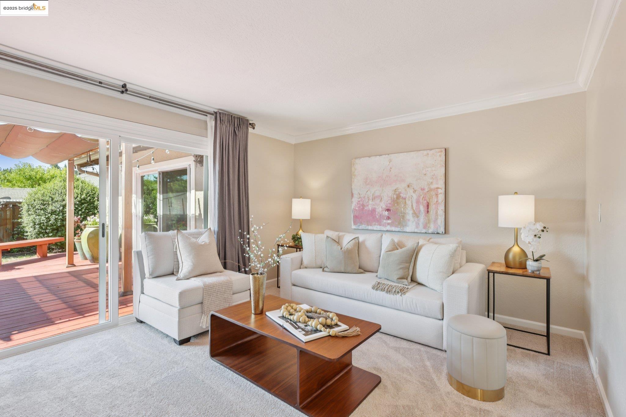 Detail Gallery Image 7 of 44 For 415 Blue Ridge Dr, Martinez,  CA 94553 - 3 Beds | 3 Baths