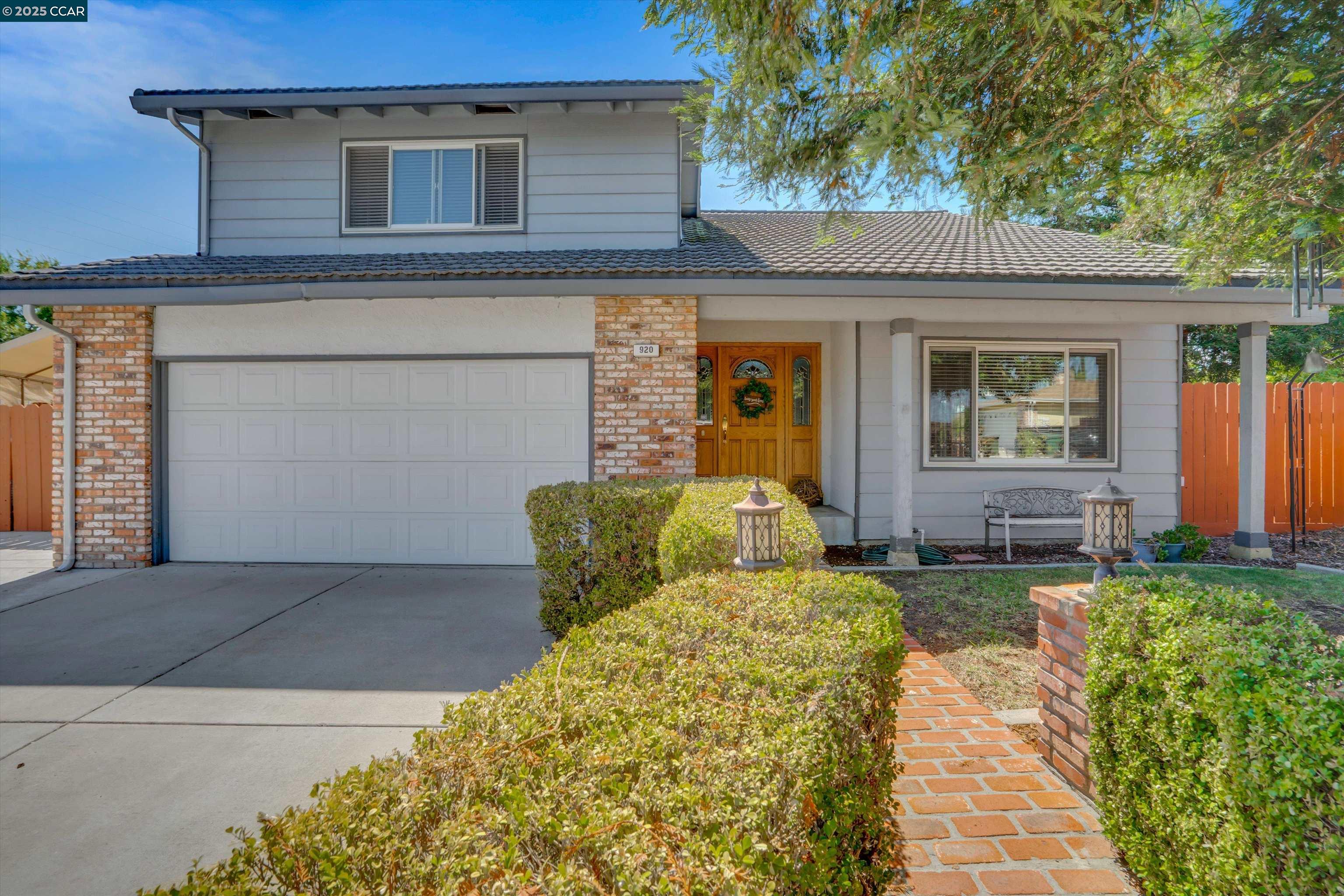 Front Image Thumbnail for CC41106406